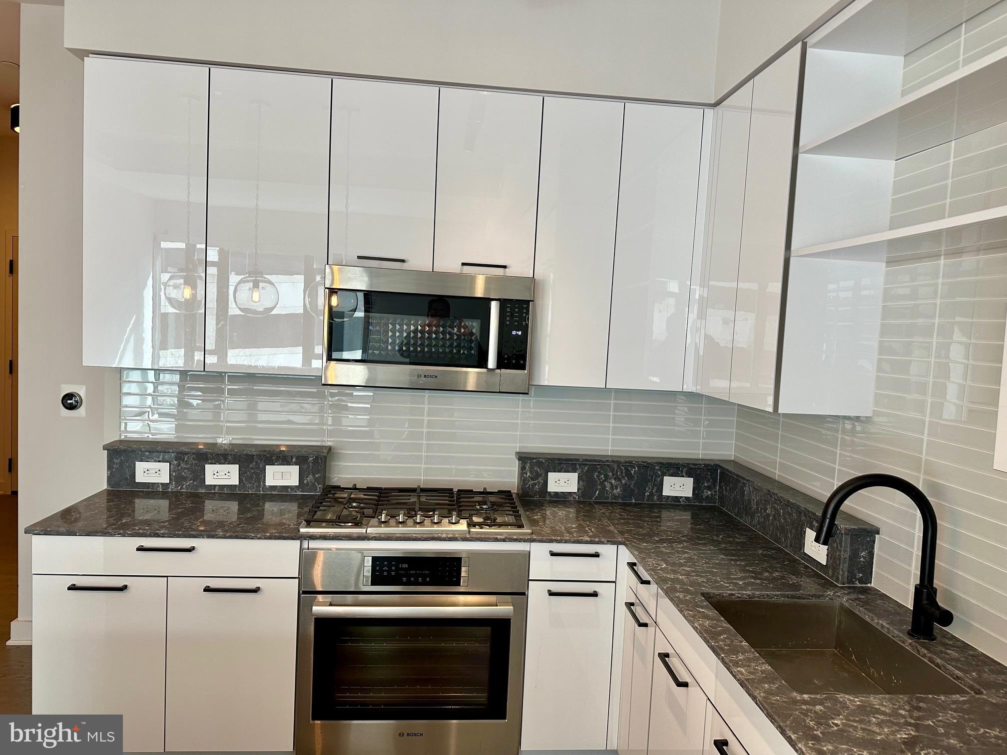 70 N STREET SE N215