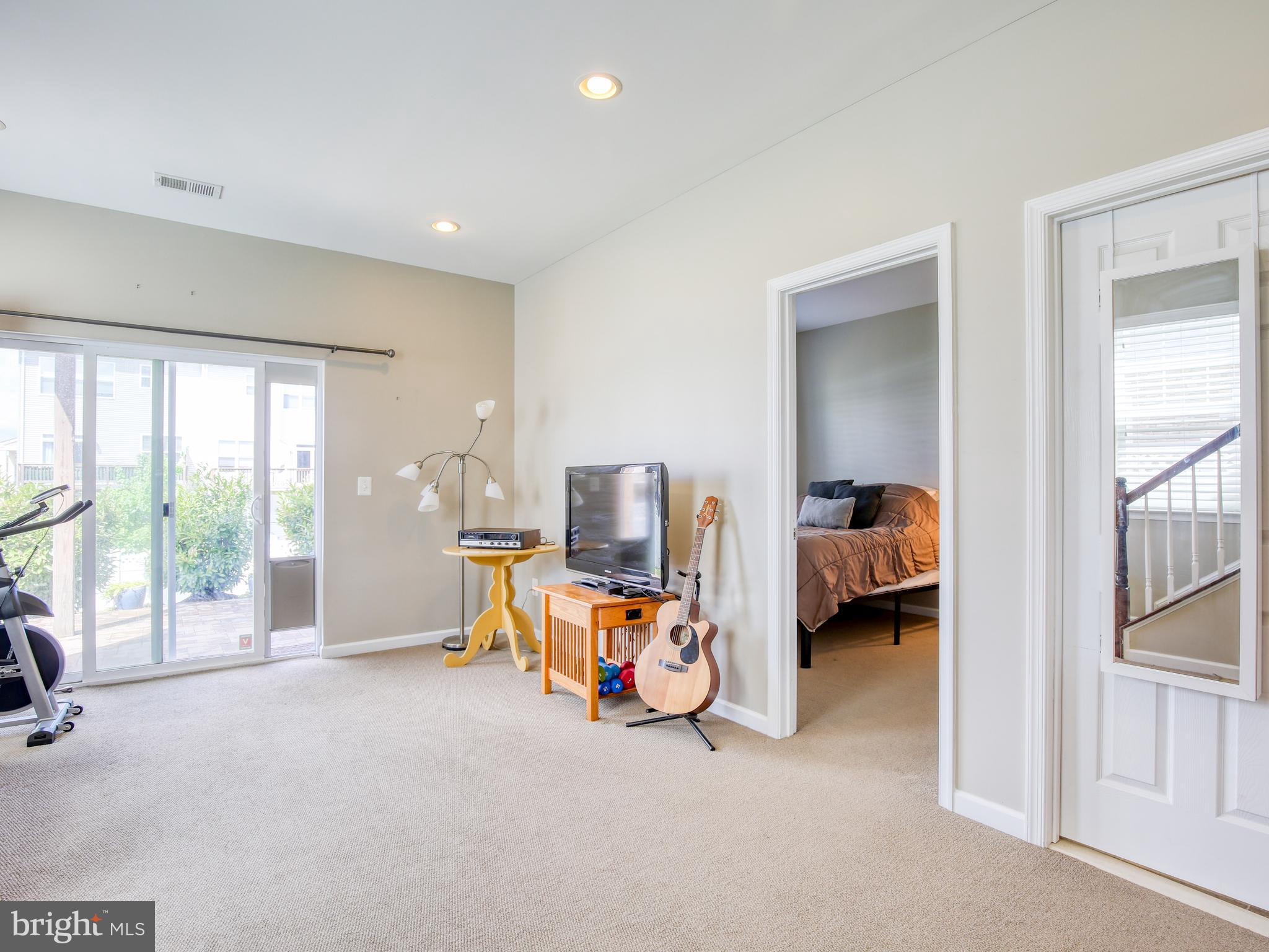 FIELDSTONE - Residential Lease