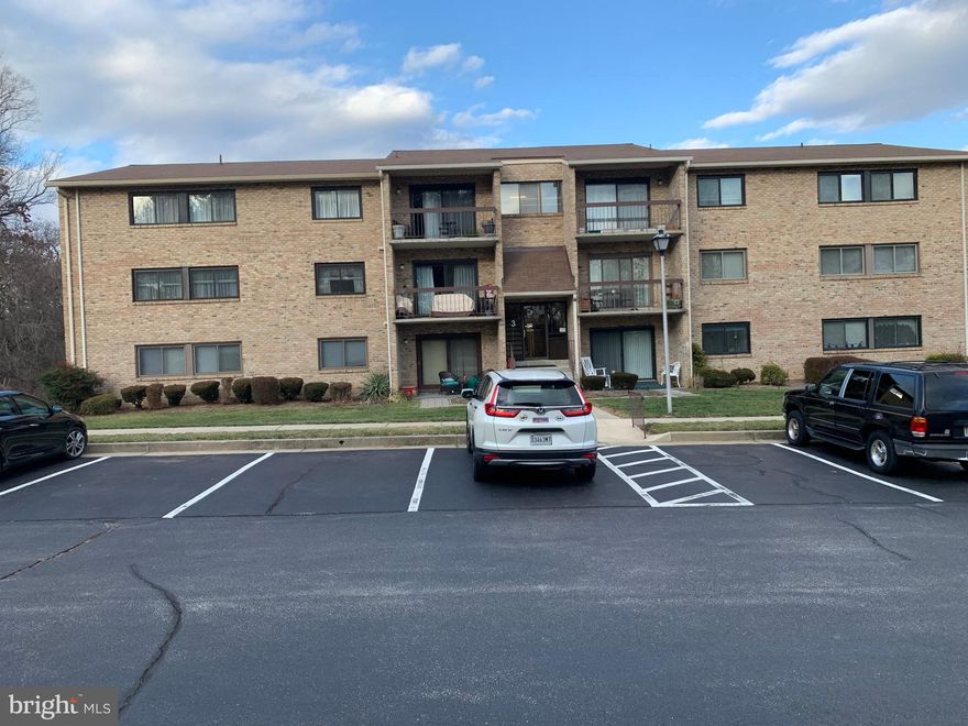 ESTATE SALE- SOUGHT AFTER TERRACE UNIT (NO STEPS) 2 BEDROOMS, 2 BATHS IN QUIET, CONVENIENT KENWOOD GARDENS CONDOMINIUMS, OFF EXIT 12.  ALL BRICK, QUIET BUILDING.  MINUTES TO DOWNTOWN BALTIMORE  AND 1-95.  FURNITURE OPTIONAL. COME SEE AND MAKE OFFER. OWNER LOOKING FOR QUICK, AS-IS SALE!