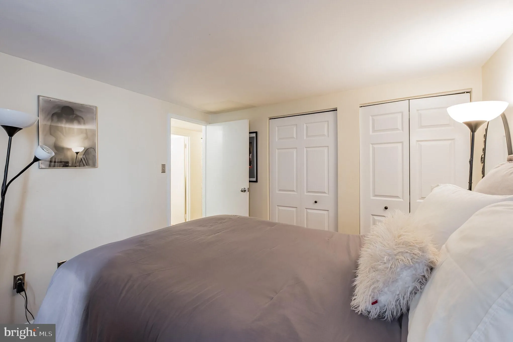 Philadelphia, Pennsylvania 19106, United States, 1 Bedroom Bedrooms, ,1 BathroomBathrooms,Residential,Active,29274