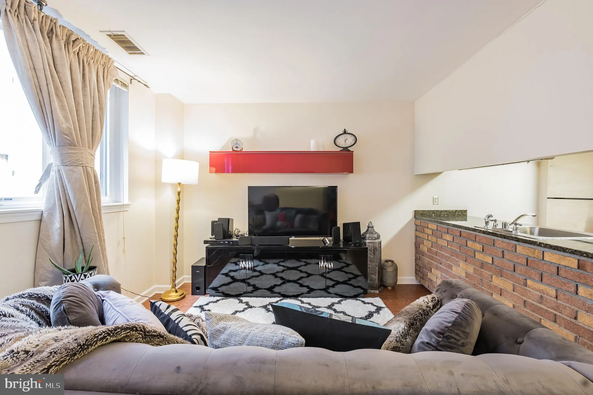 Philadelphia, Pennsylvania 19106, United States, 1 Bedroom Bedrooms, ,1 BathroomBathrooms,Residential,Active,29274