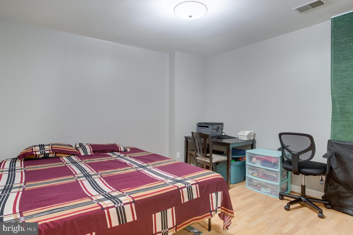 WAVERLY WOODS - Residential