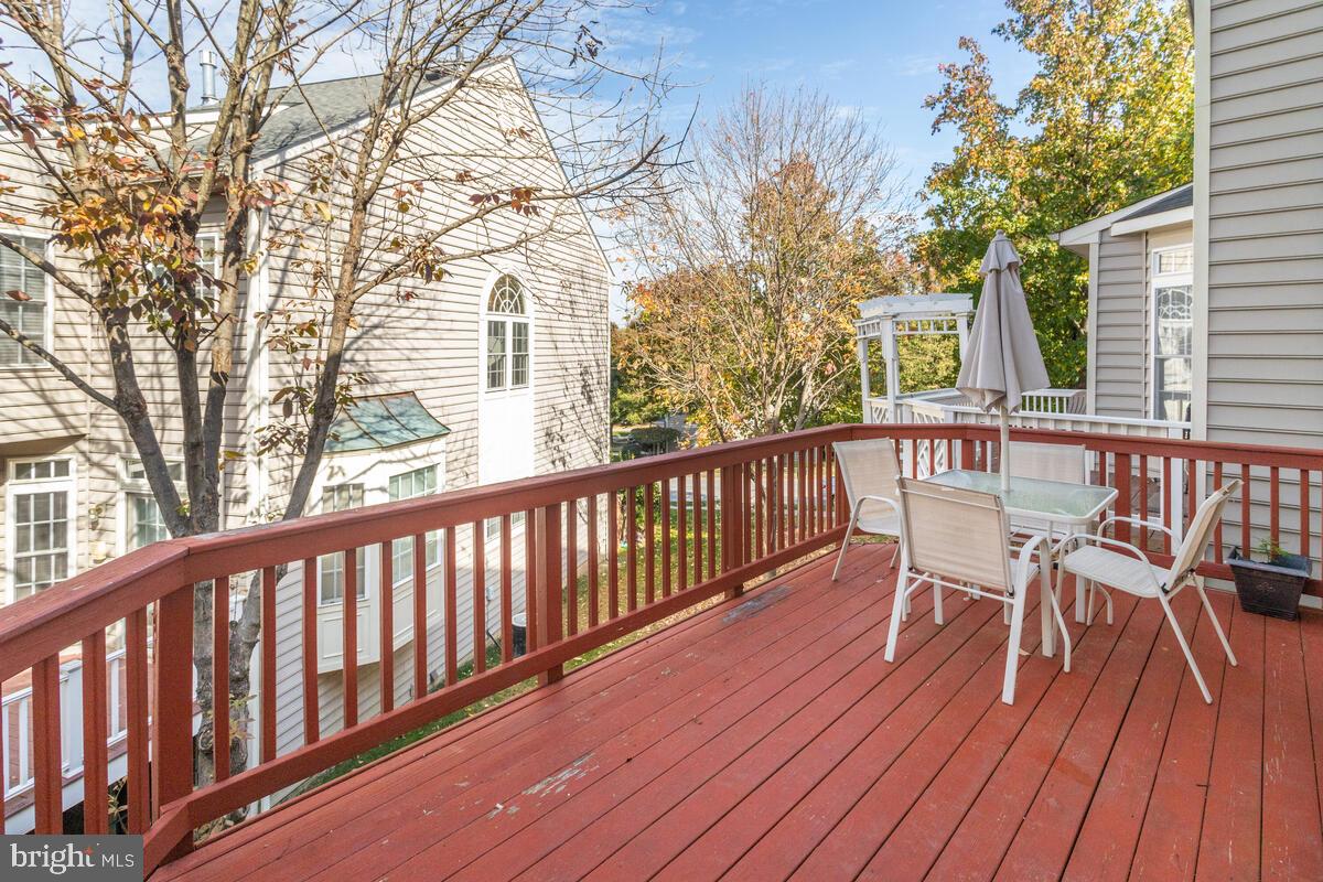 WAVERLY WOODS - Residential