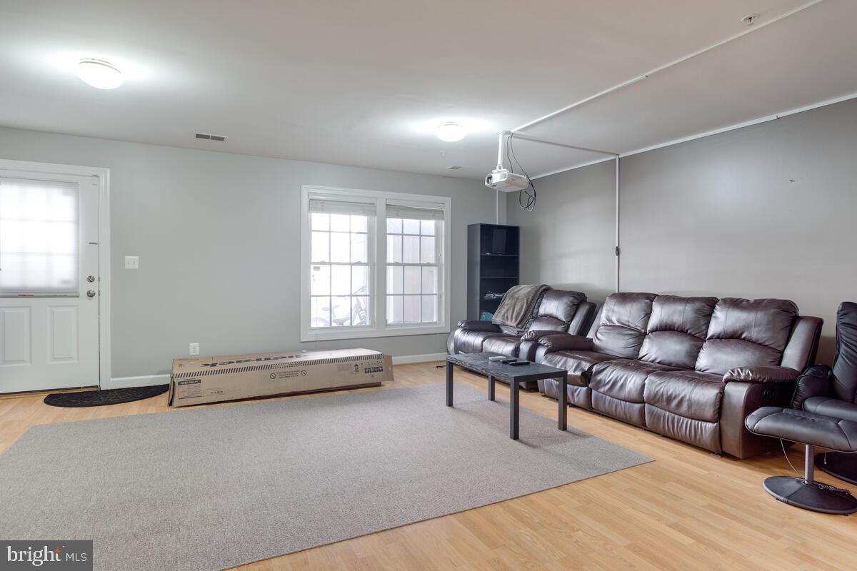 WAVERLY WOODS - Residential