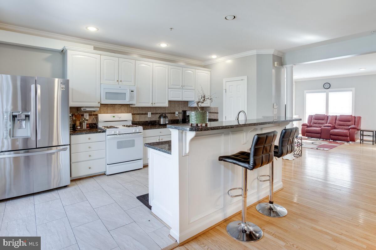 WAVERLY WOODS - Residential