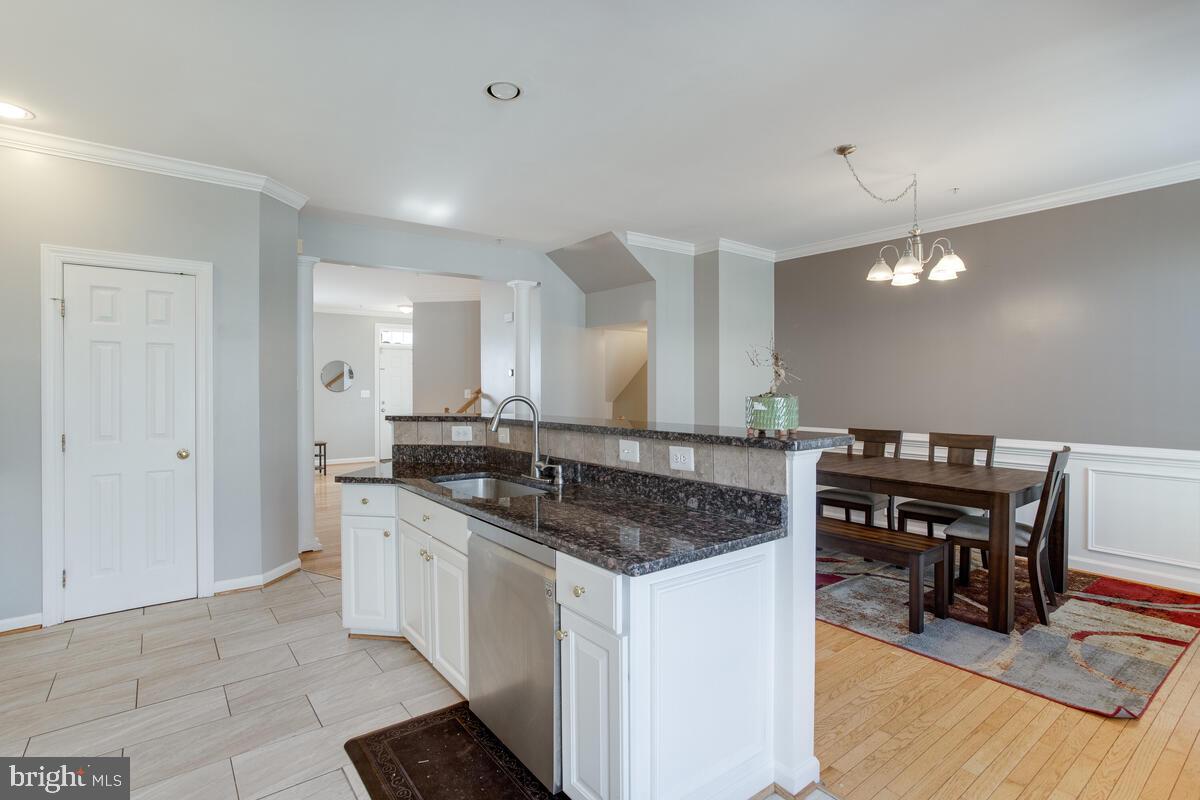 WAVERLY WOODS - Residential