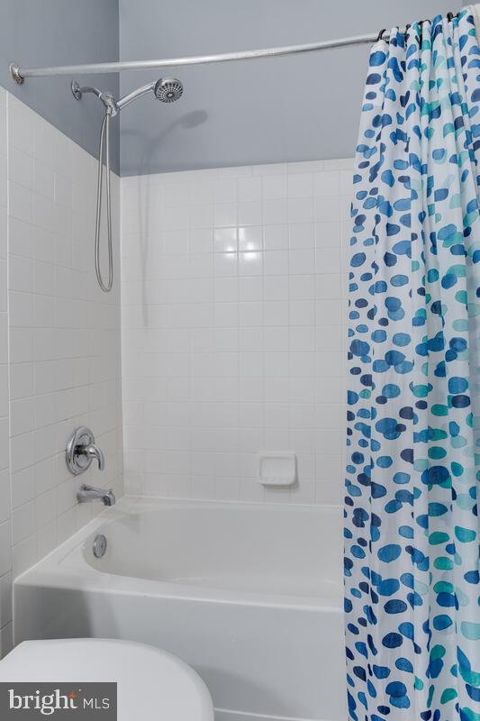 WAVERLY WOODS - Residential