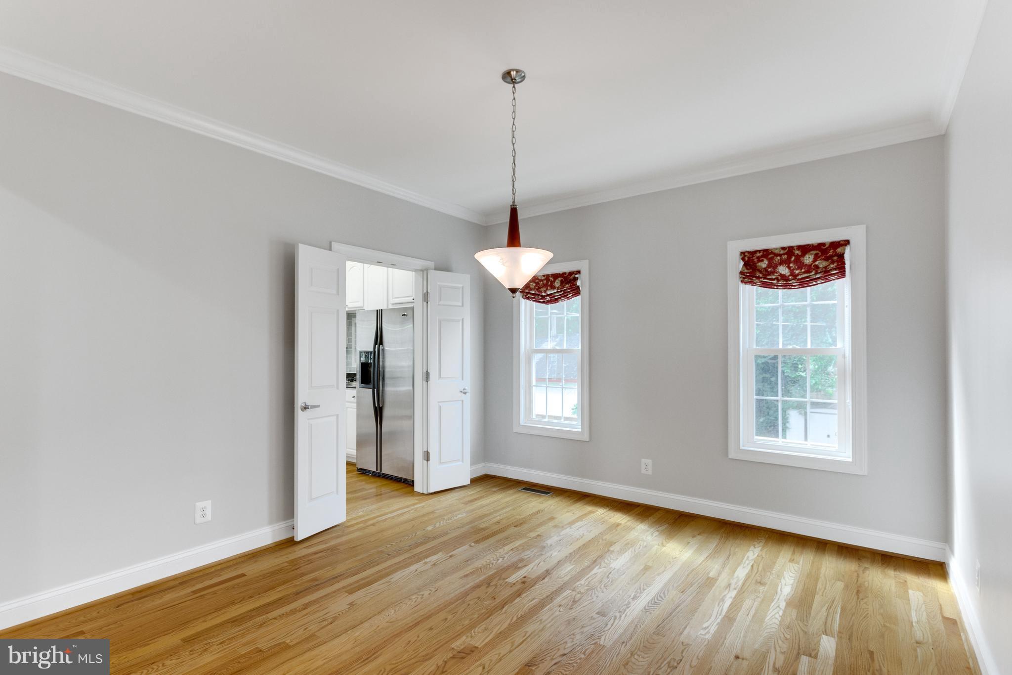 ARLINGTON HEIGHTS - Residential