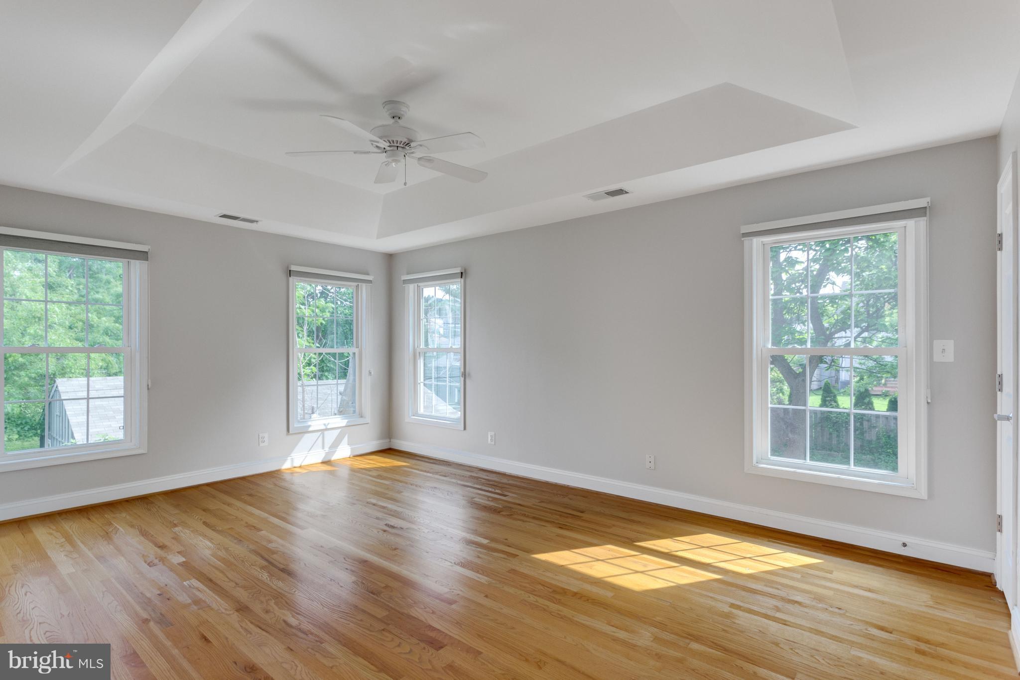 ARLINGTON HEIGHTS - Residential