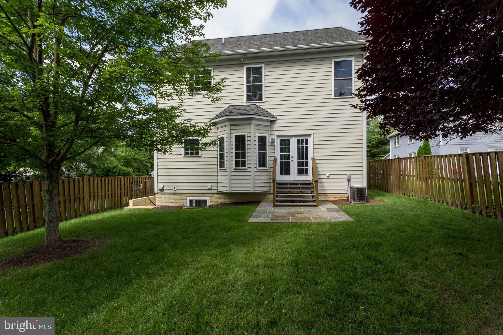 ARLINGTON HEIGHTS - Residential