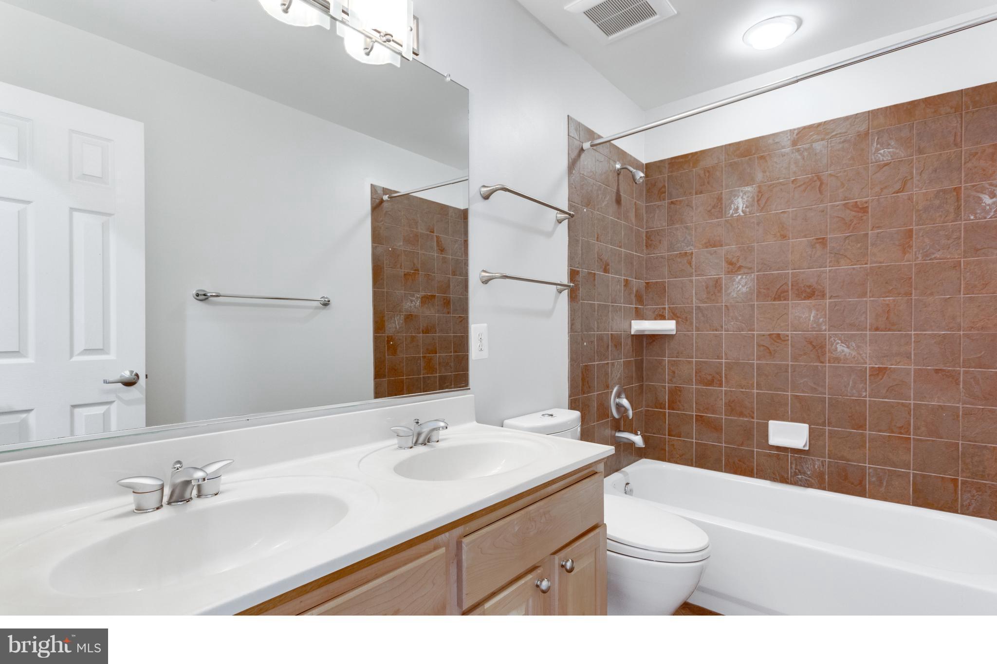 ARLINGTON HEIGHTS - Residential