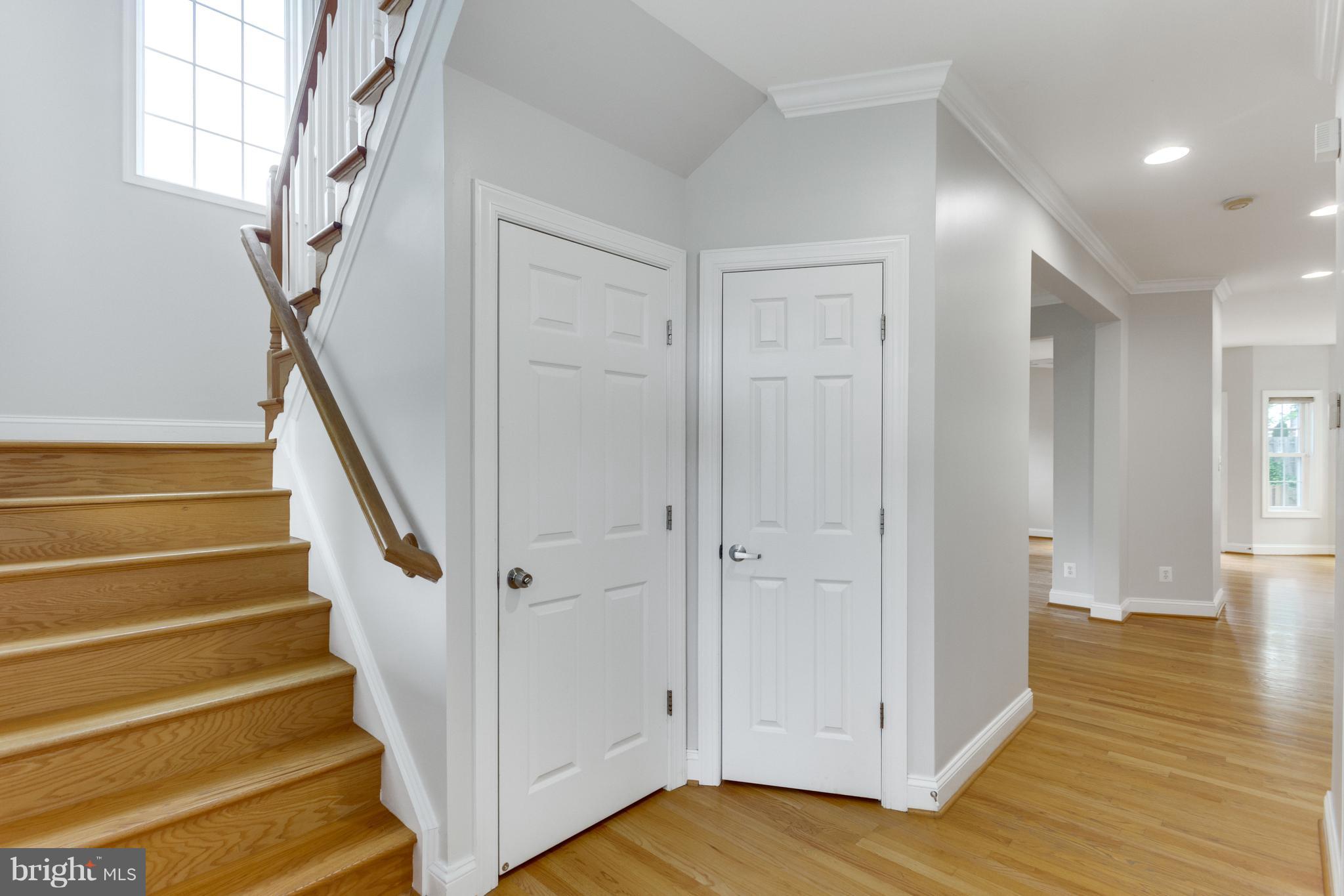 ARLINGTON HEIGHTS - Residential