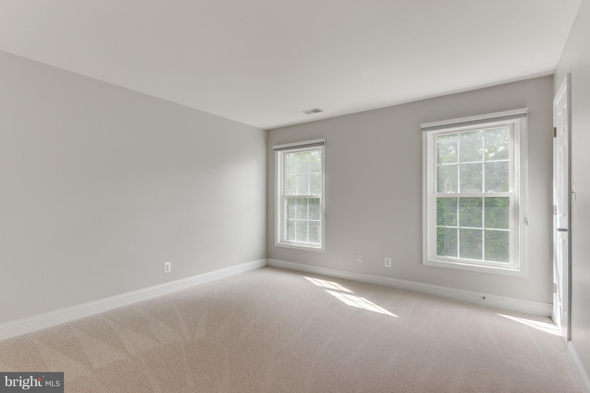 ARLINGTON HEIGHTS - Residential