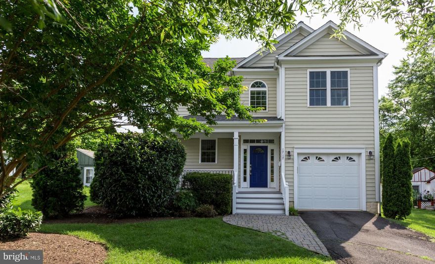 SAVVY BUYER ALERT: BEST BUY.  Appealing spacious 2002 construction with bonus of 22207 zip code/schools. 4 Bedrooms, 2 Full Baths & Laundry on Bedroom Level. Family Rm. w/fplc. adjacent to comfy. kitchen; Viking Gas cooktop, Adventium Microwave & G.E. Profile appliances. Walk-out Lower Level with 3rd Full Bath. Fenced backyard ideal for bar-b-ques, pets & play.Garage.