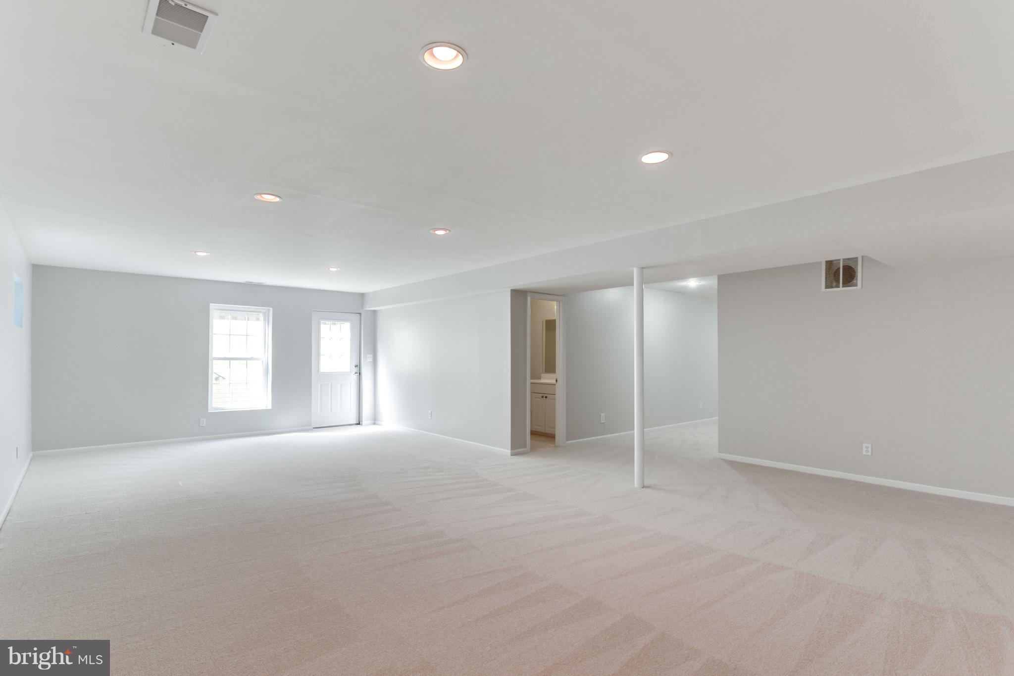 ARLINGTON HEIGHTS - Residential