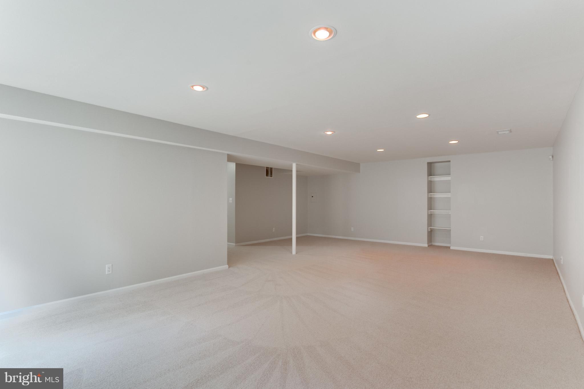 ARLINGTON HEIGHTS - Residential