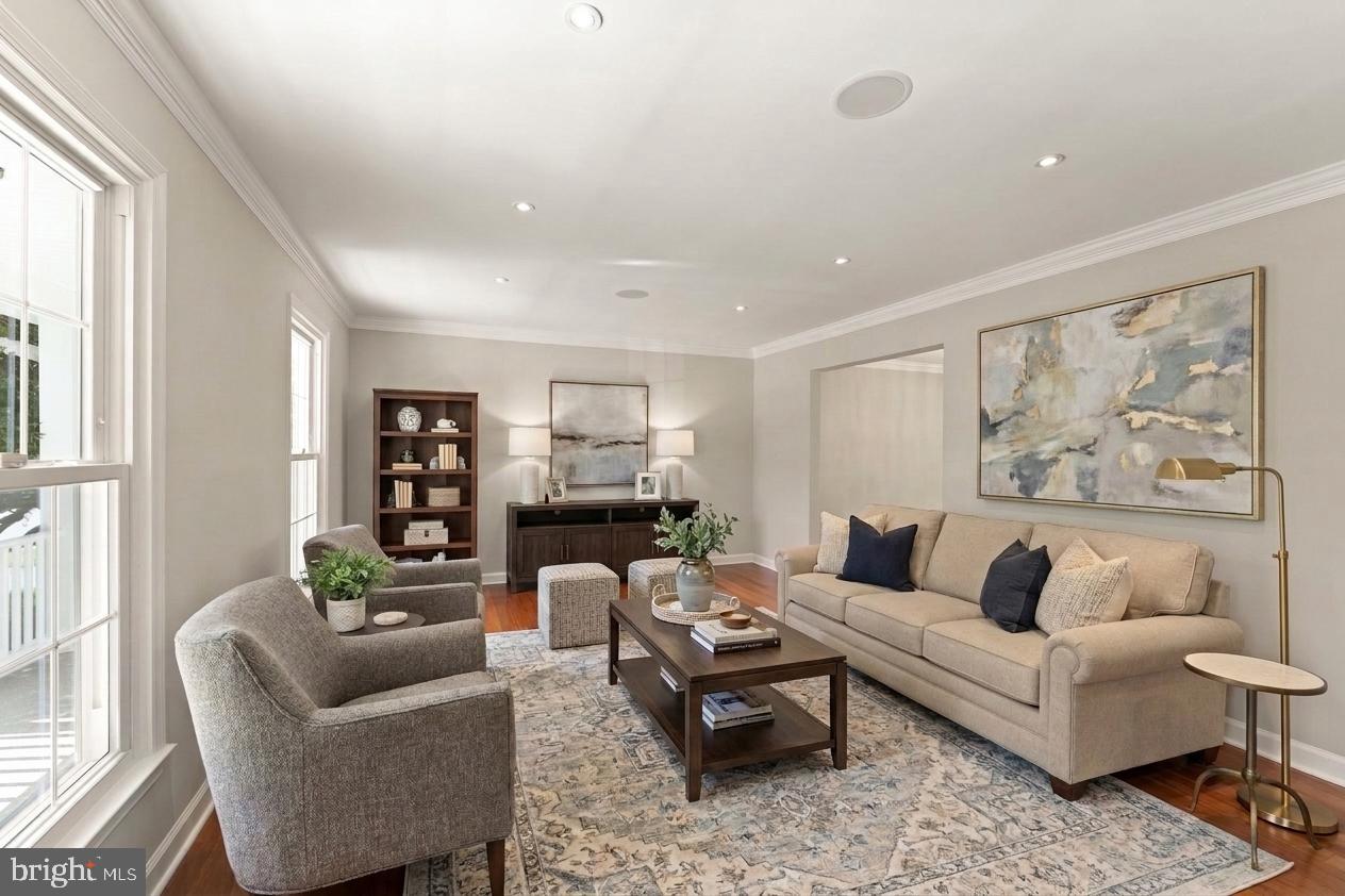 6694 STONEBROOK DRIVE