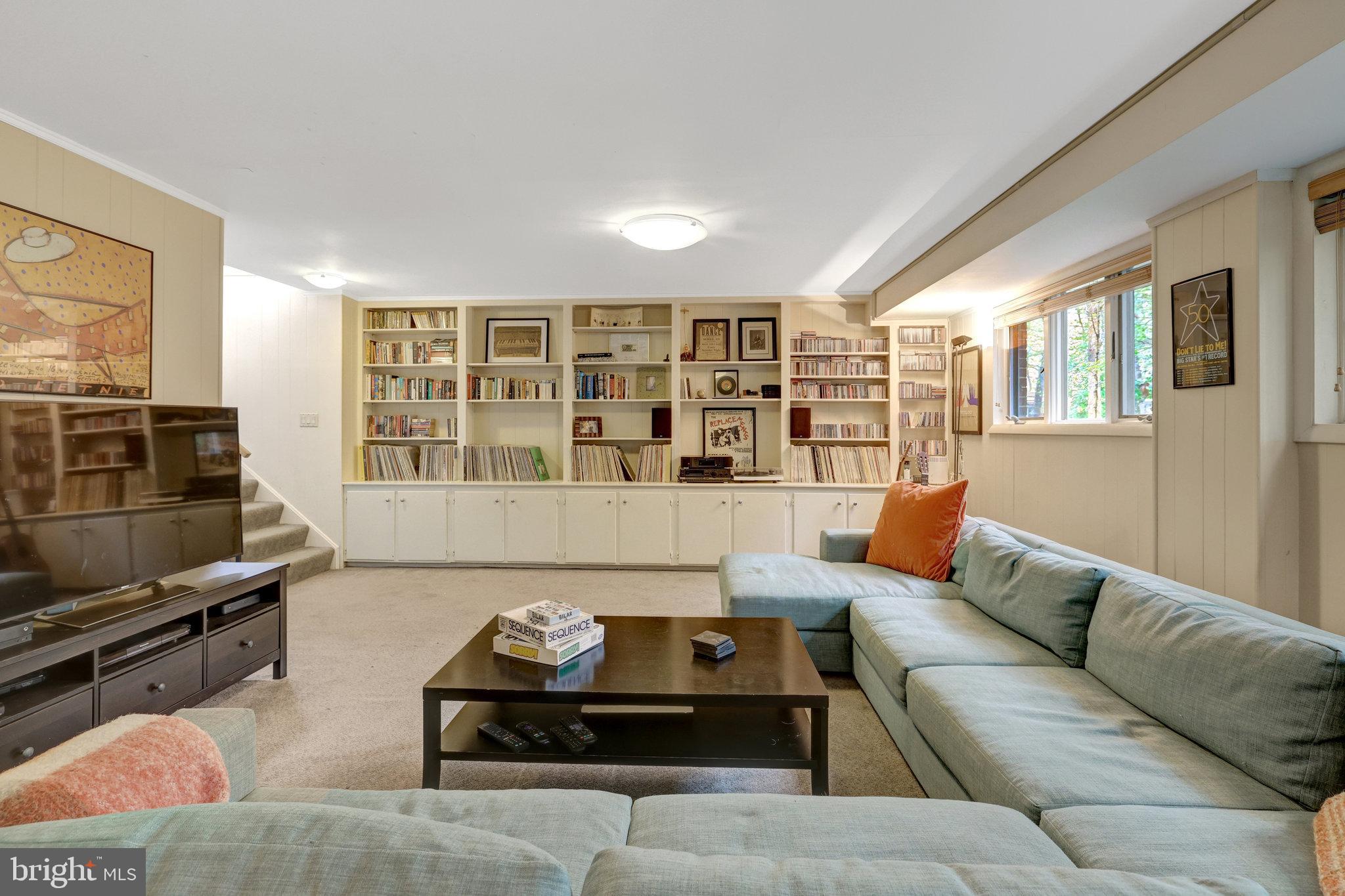 MANTUA HILLS - Residential Lease