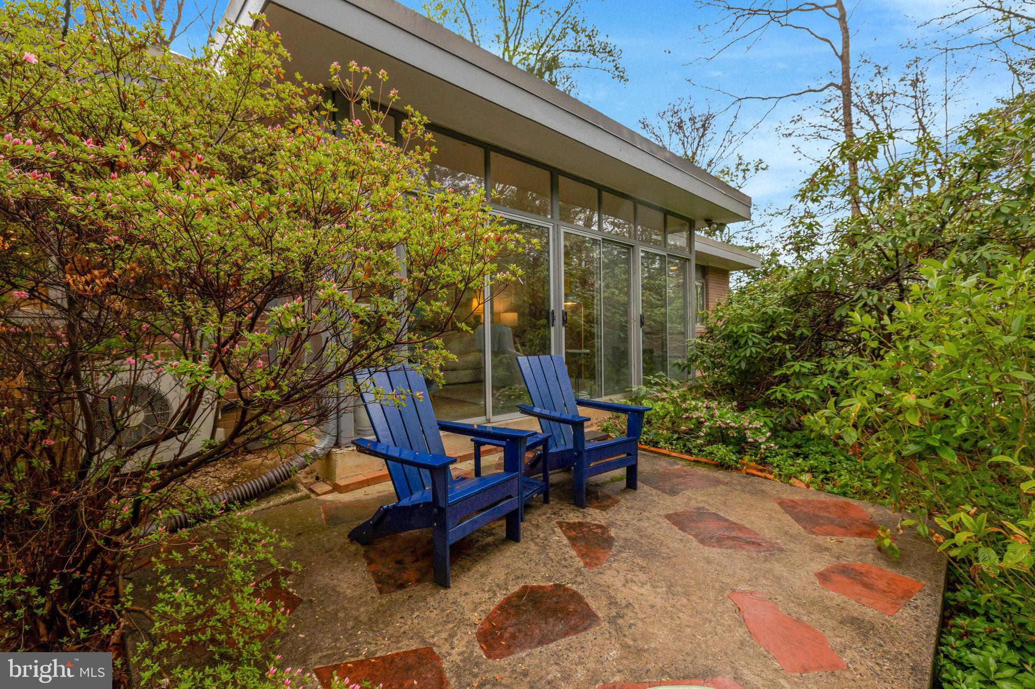 MANTUA HILLS - Residential Lease