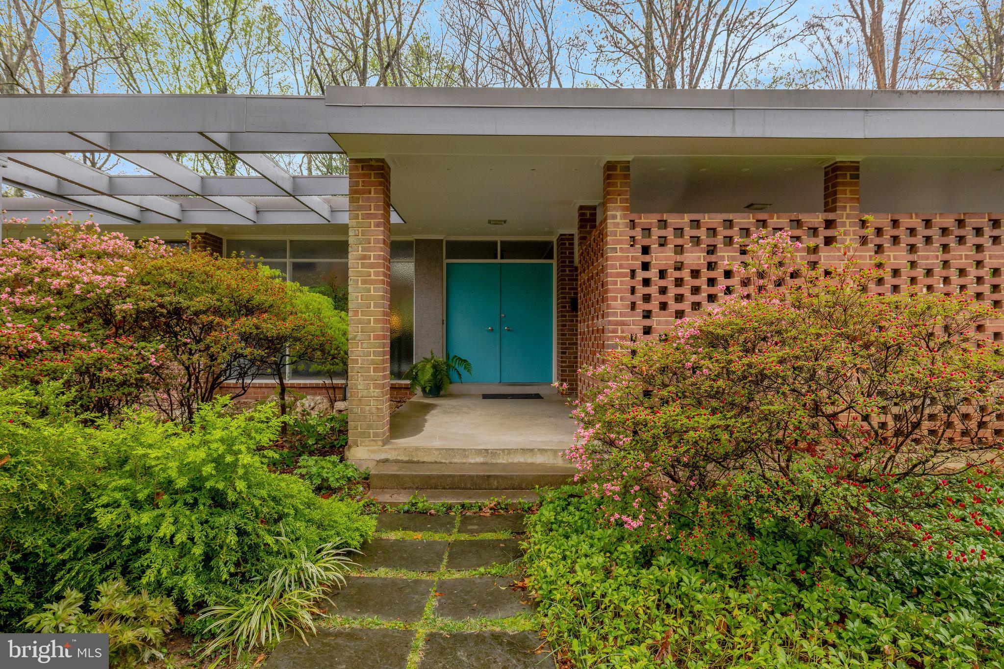 MANTUA HILLS - Residential Lease