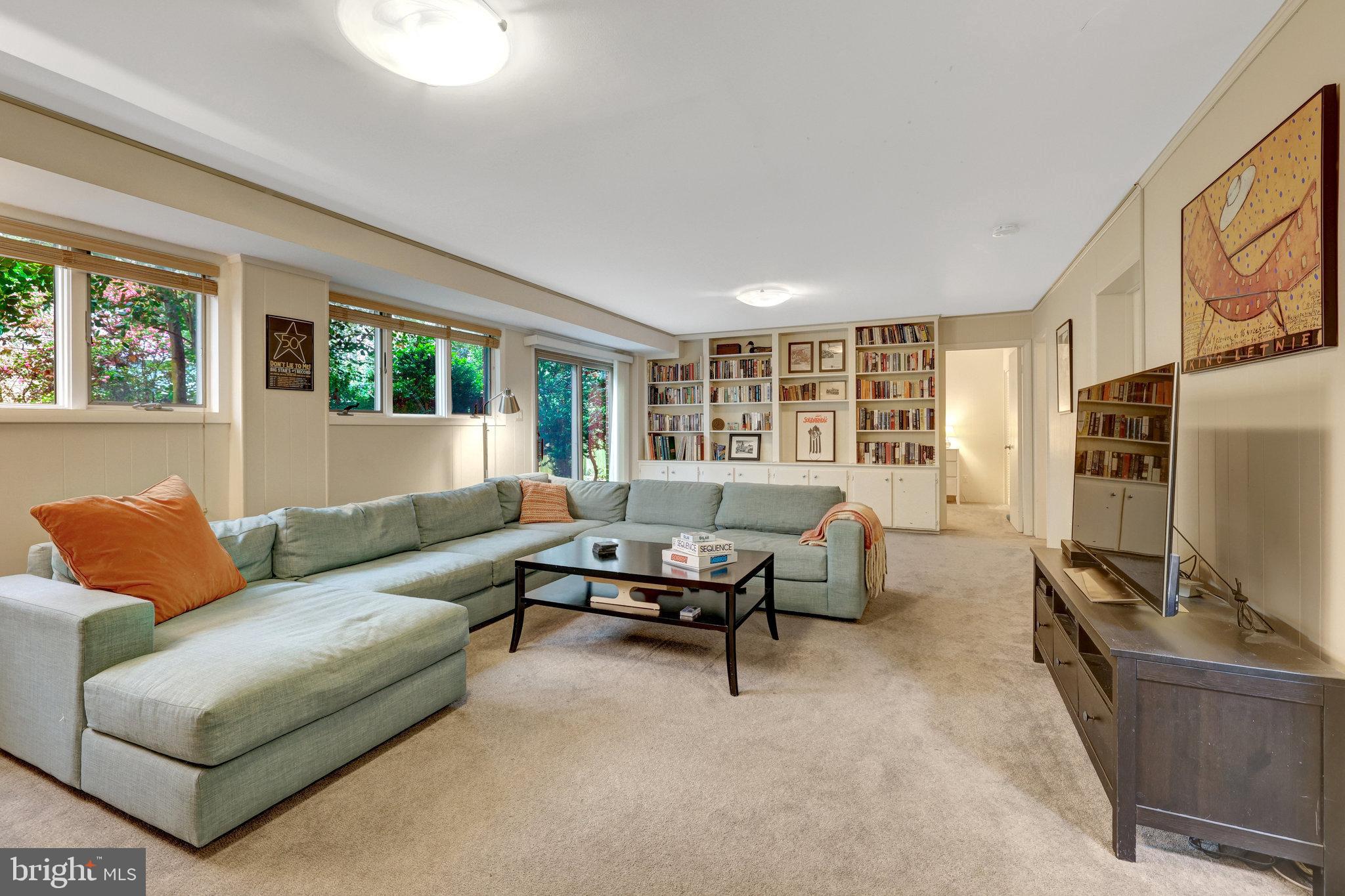 MANTUA HILLS - Residential Lease