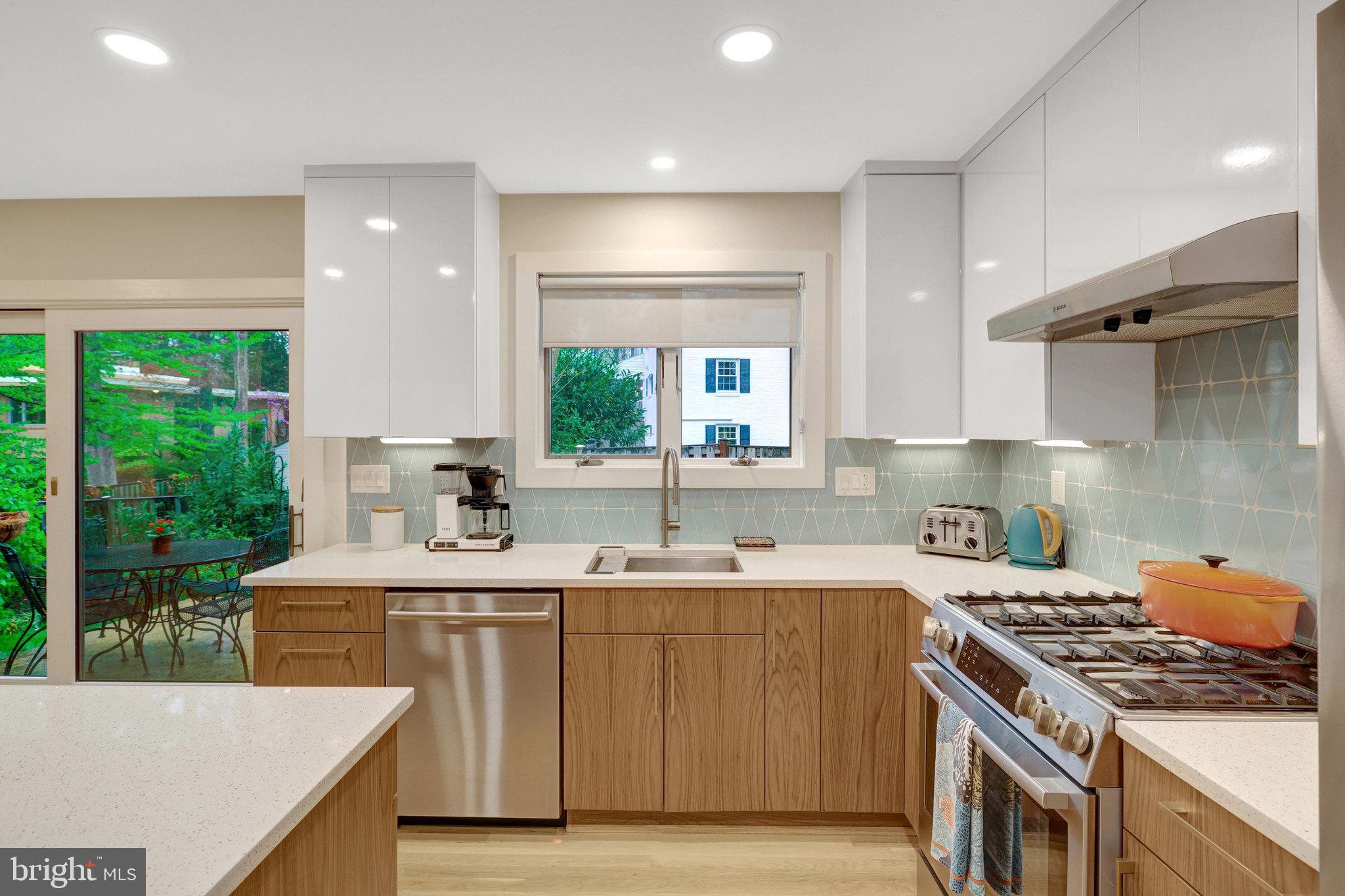 MANTUA HILLS - Residential Lease