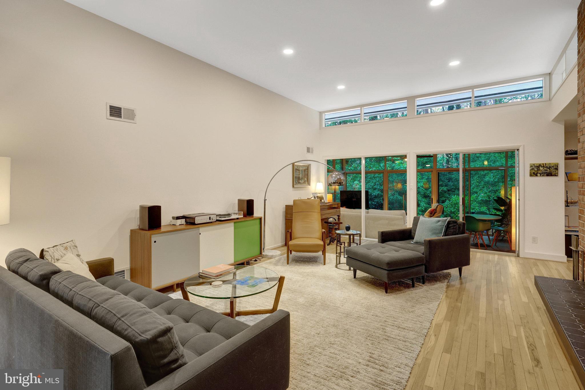 MANTUA HILLS - Residential Lease