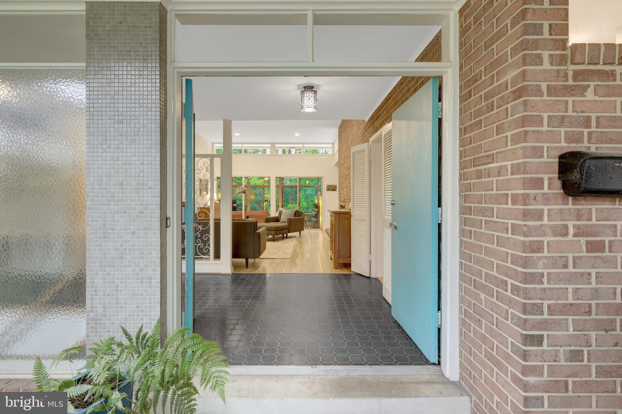 MANTUA HILLS - Residential Lease