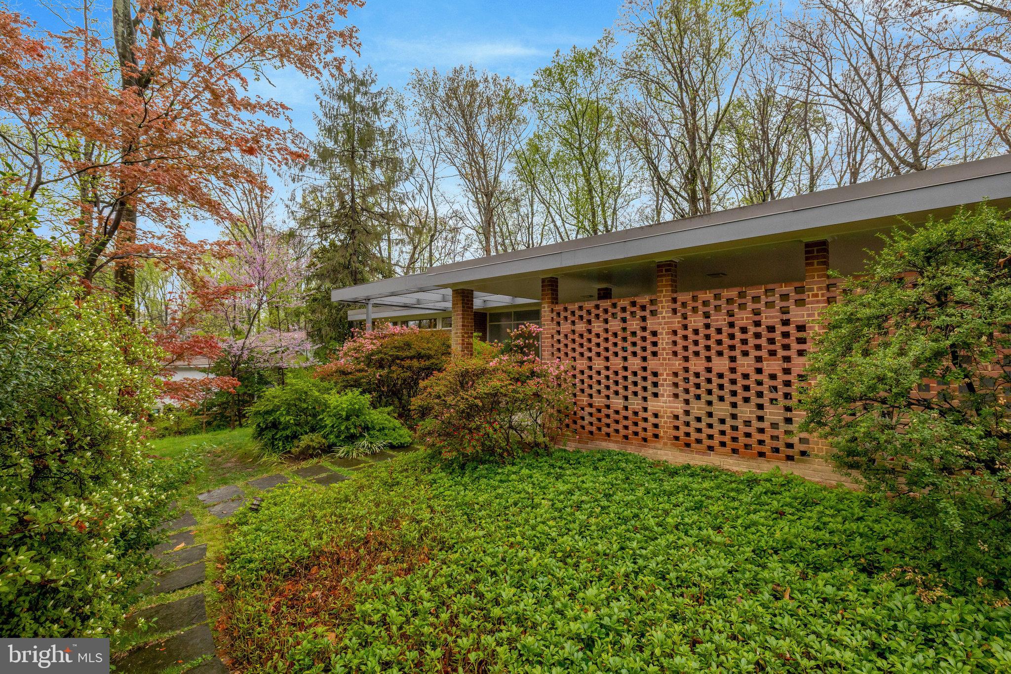 MANTUA HILLS - Residential Lease