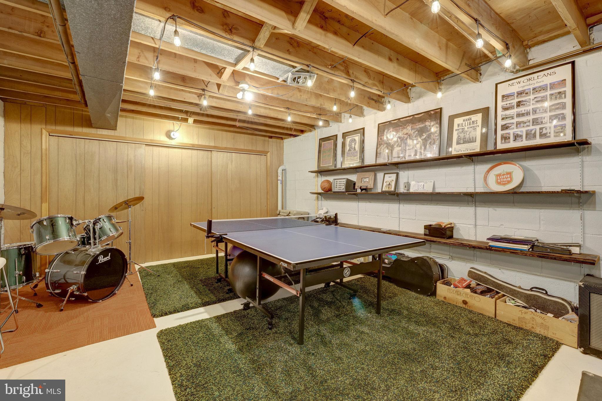 MANTUA HILLS - Residential Lease