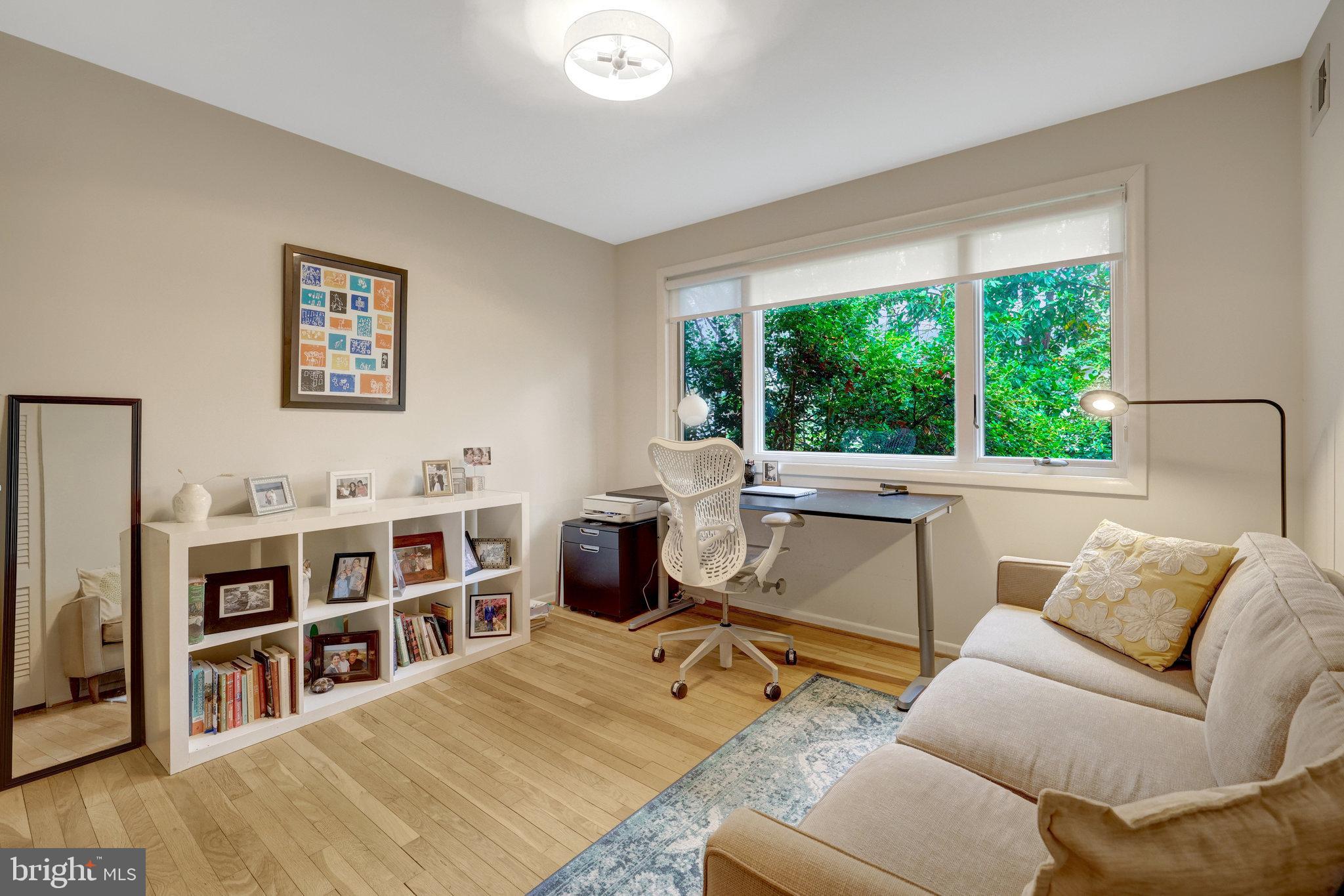 MANTUA HILLS - Residential Lease