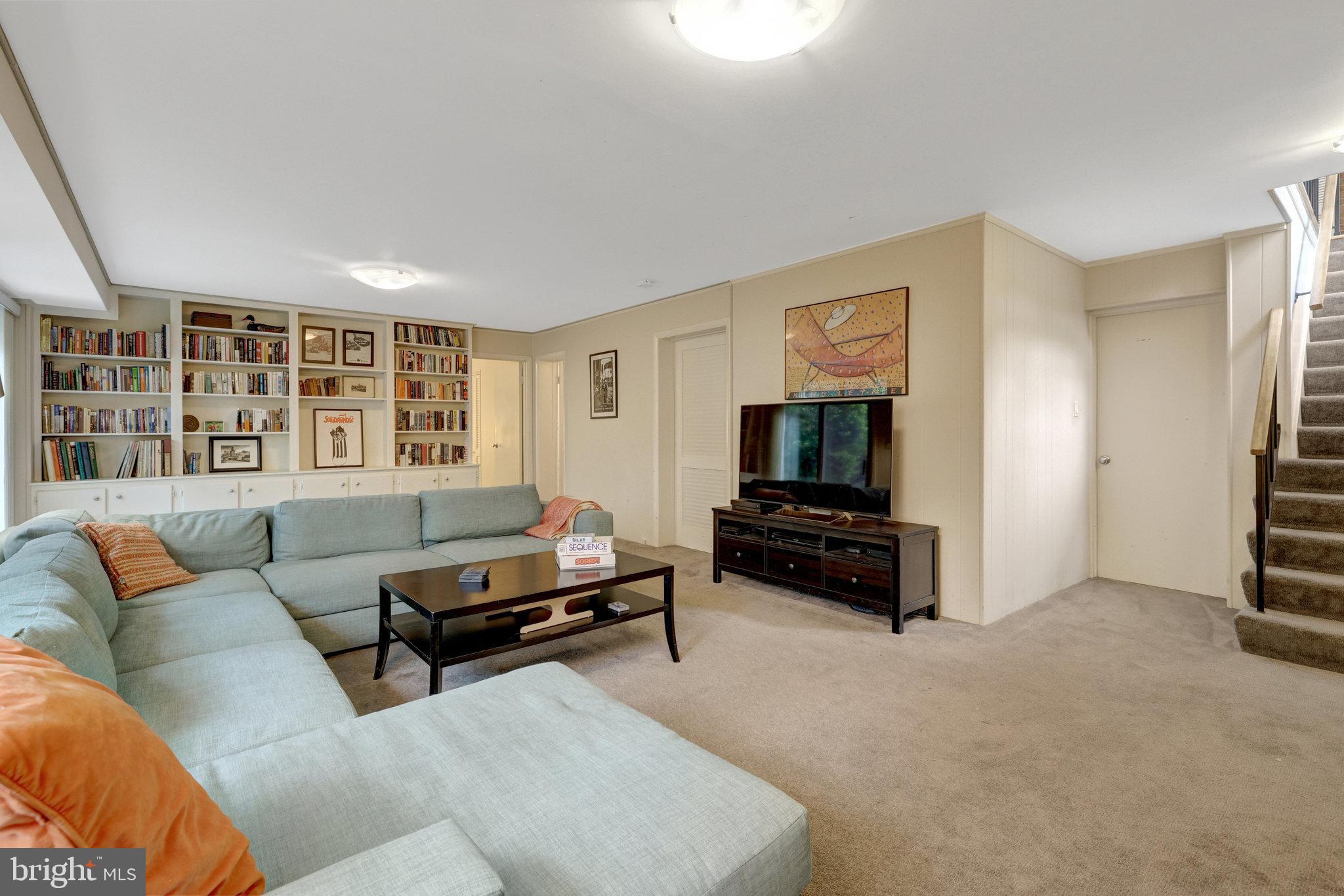 MANTUA HILLS - Residential Lease