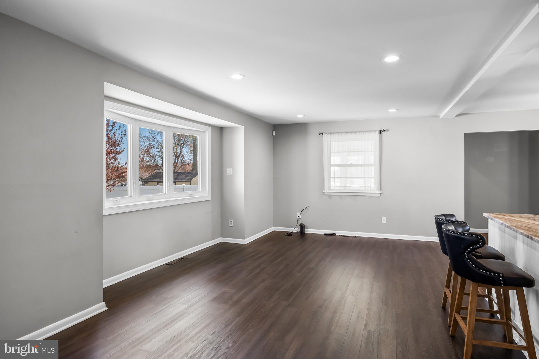 2211 NEW ALBANY ROAD