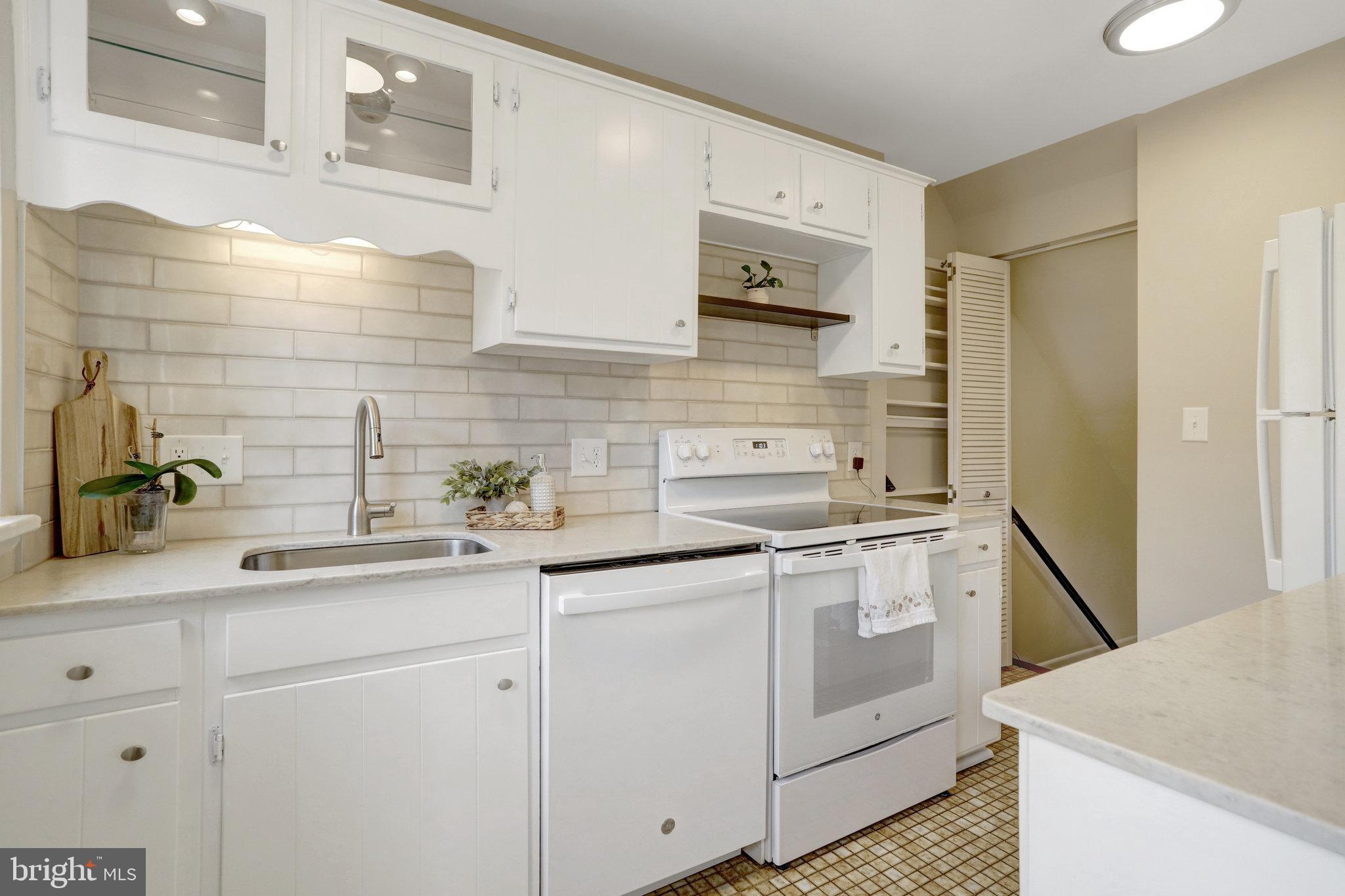 FAIRLINGTON MEWS - Residential