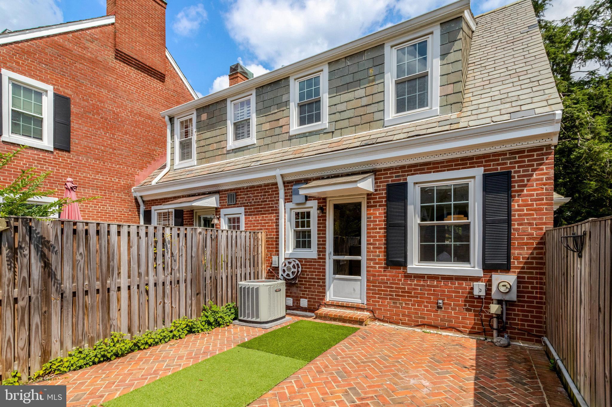 FAIRLINGTON MEWS - Residential