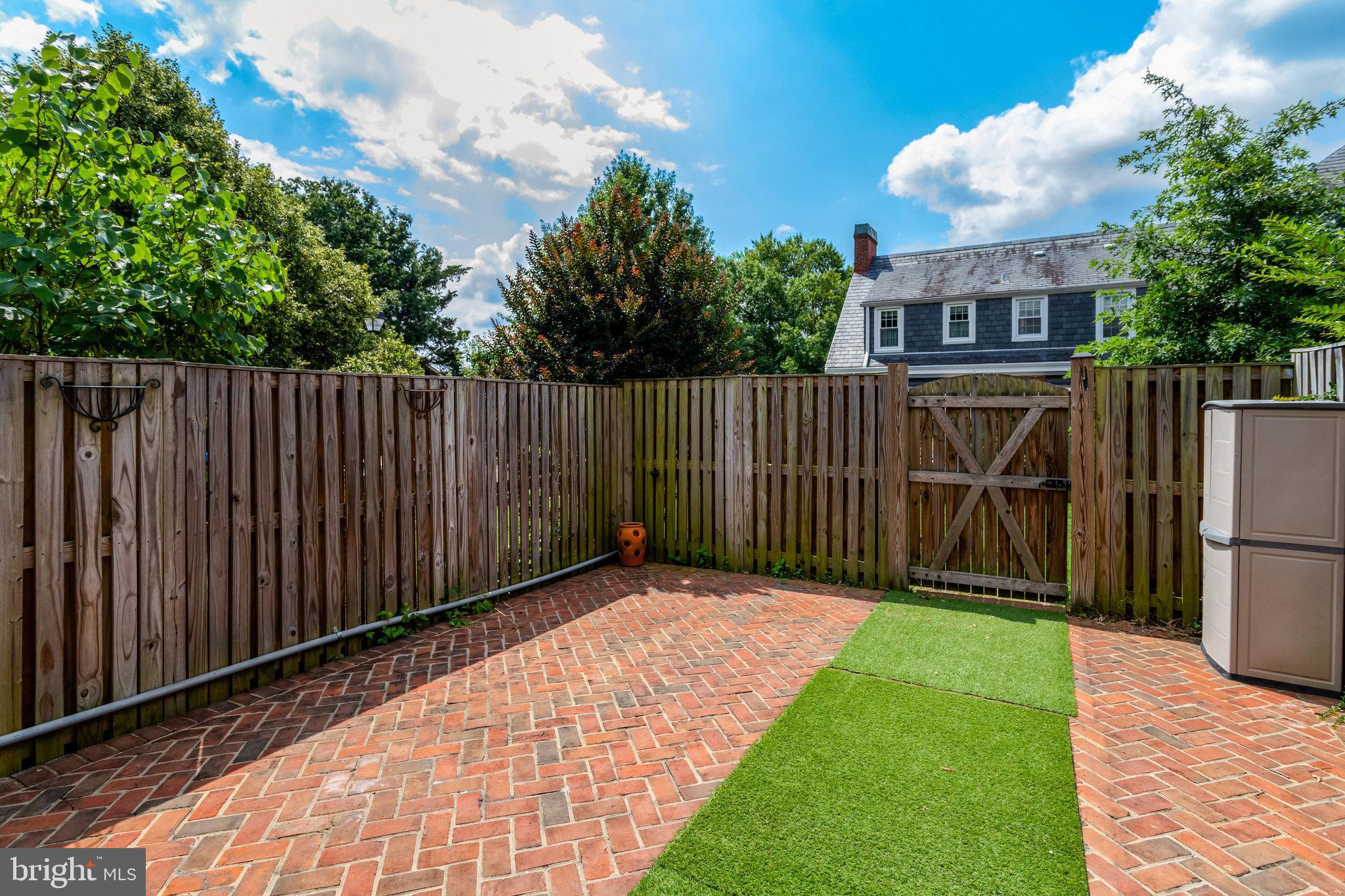 FAIRLINGTON MEWS - Residential