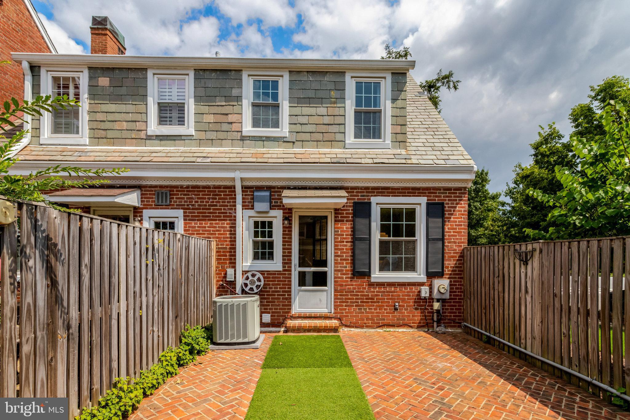 FAIRLINGTON MEWS - Residential