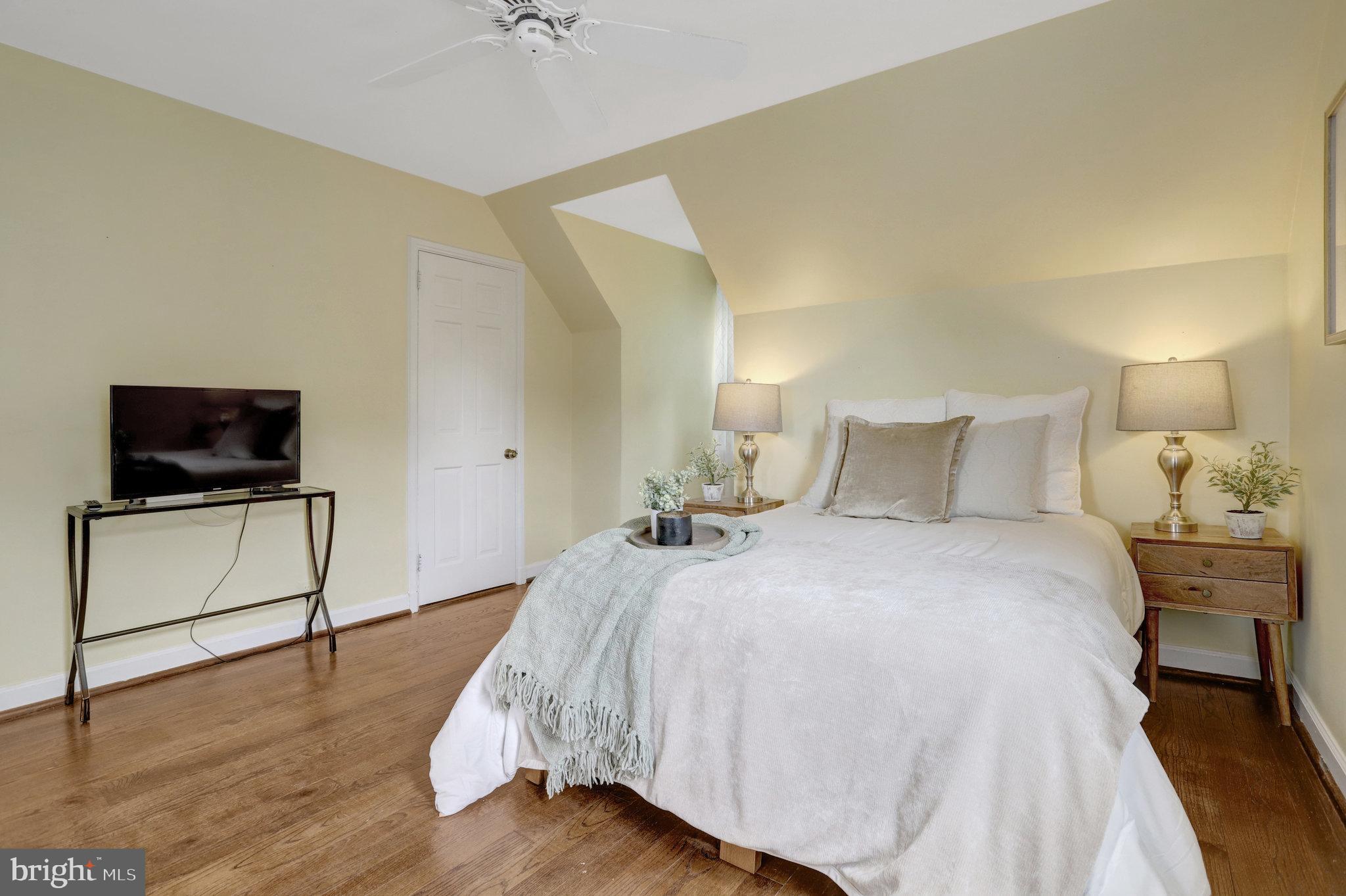 FAIRLINGTON MEWS - Residential