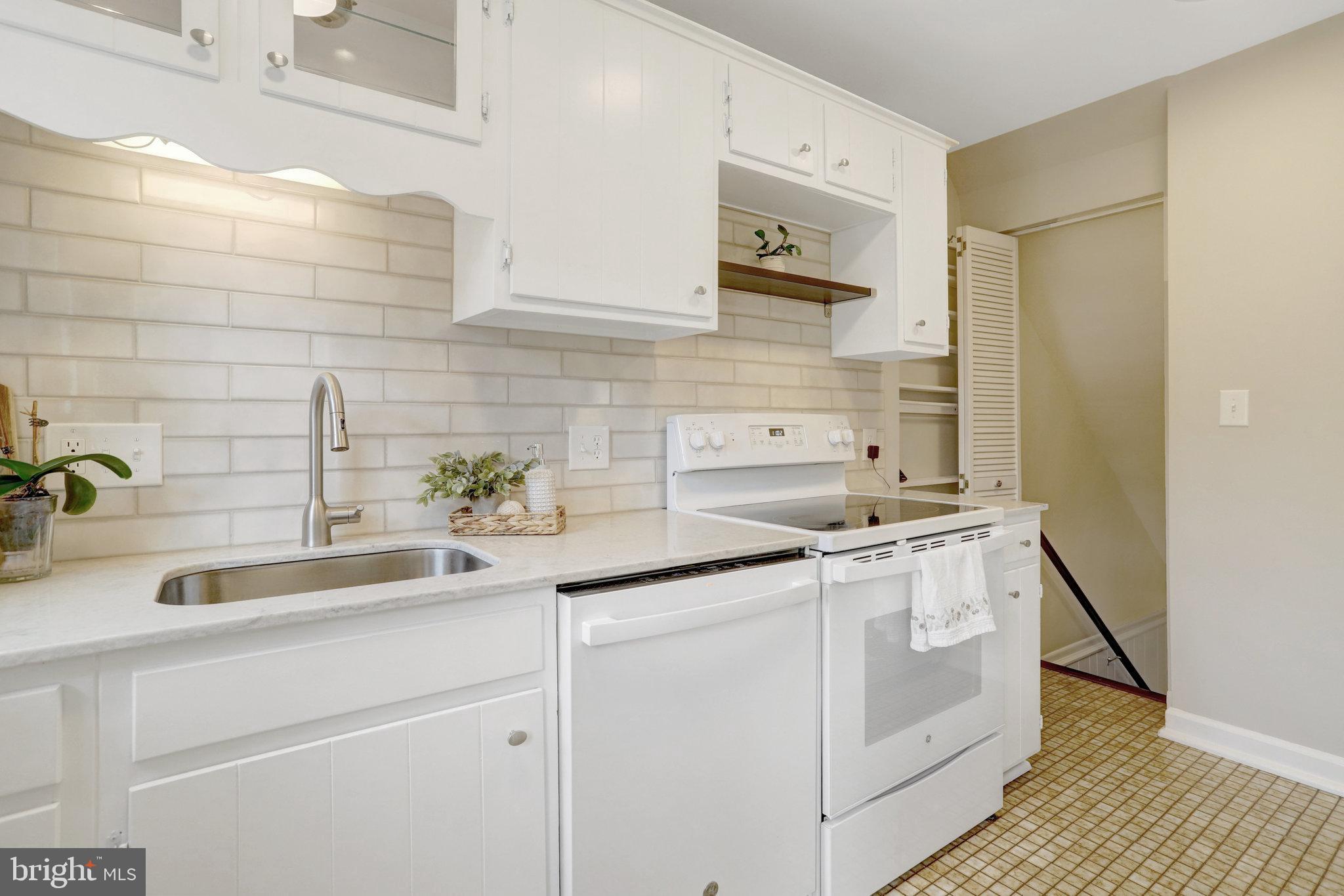 FAIRLINGTON MEWS - Residential