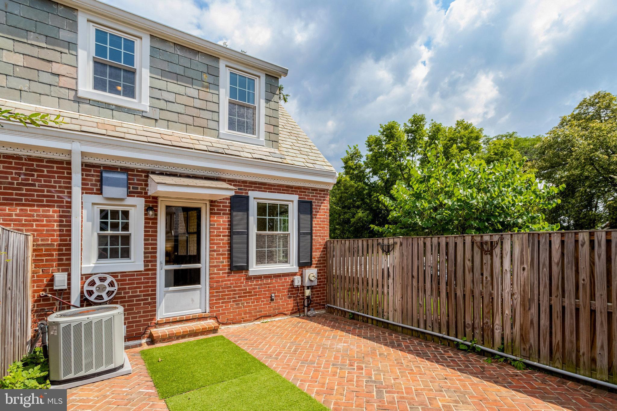 FAIRLINGTON MEWS - Residential