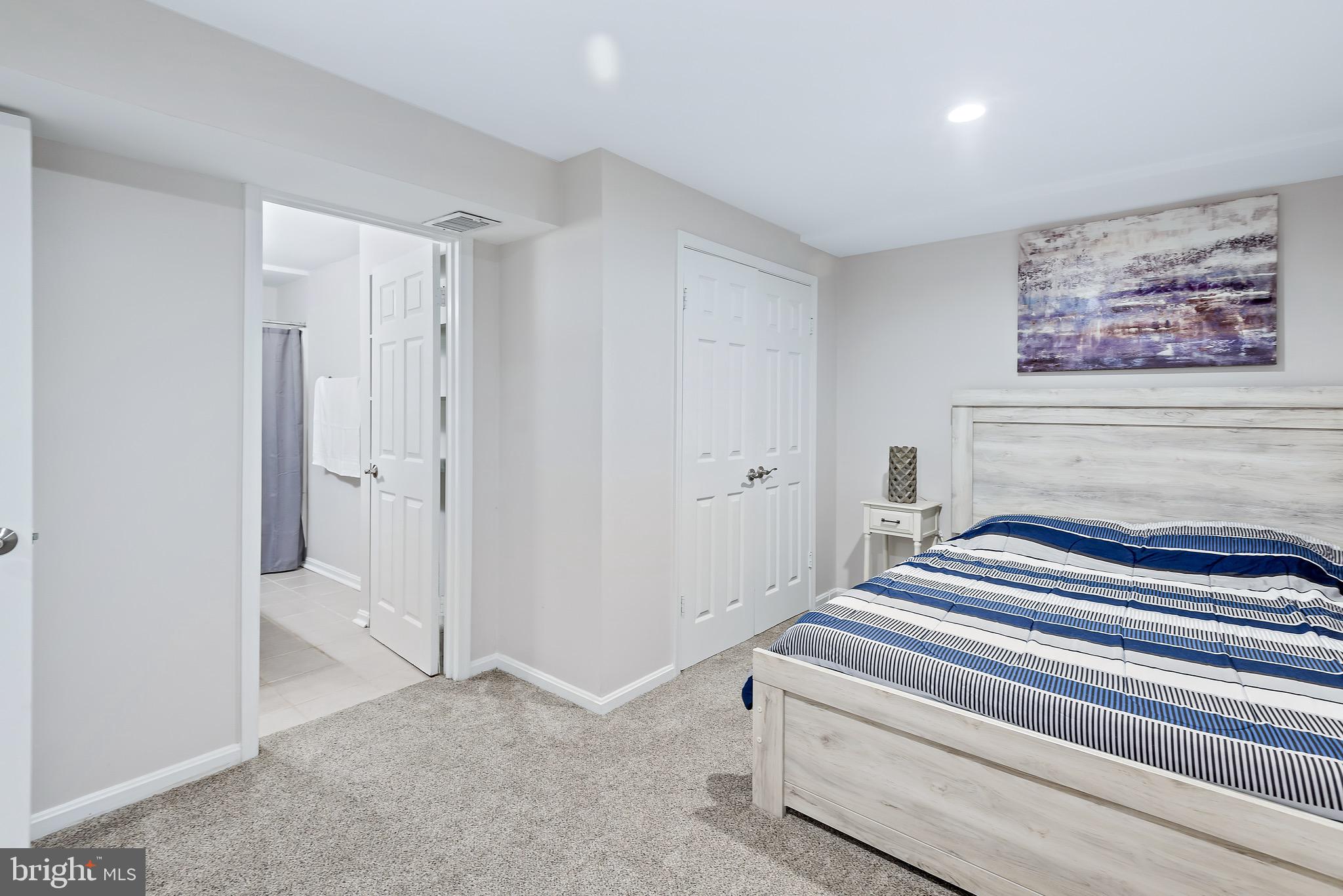 MILLS FARM - Residential