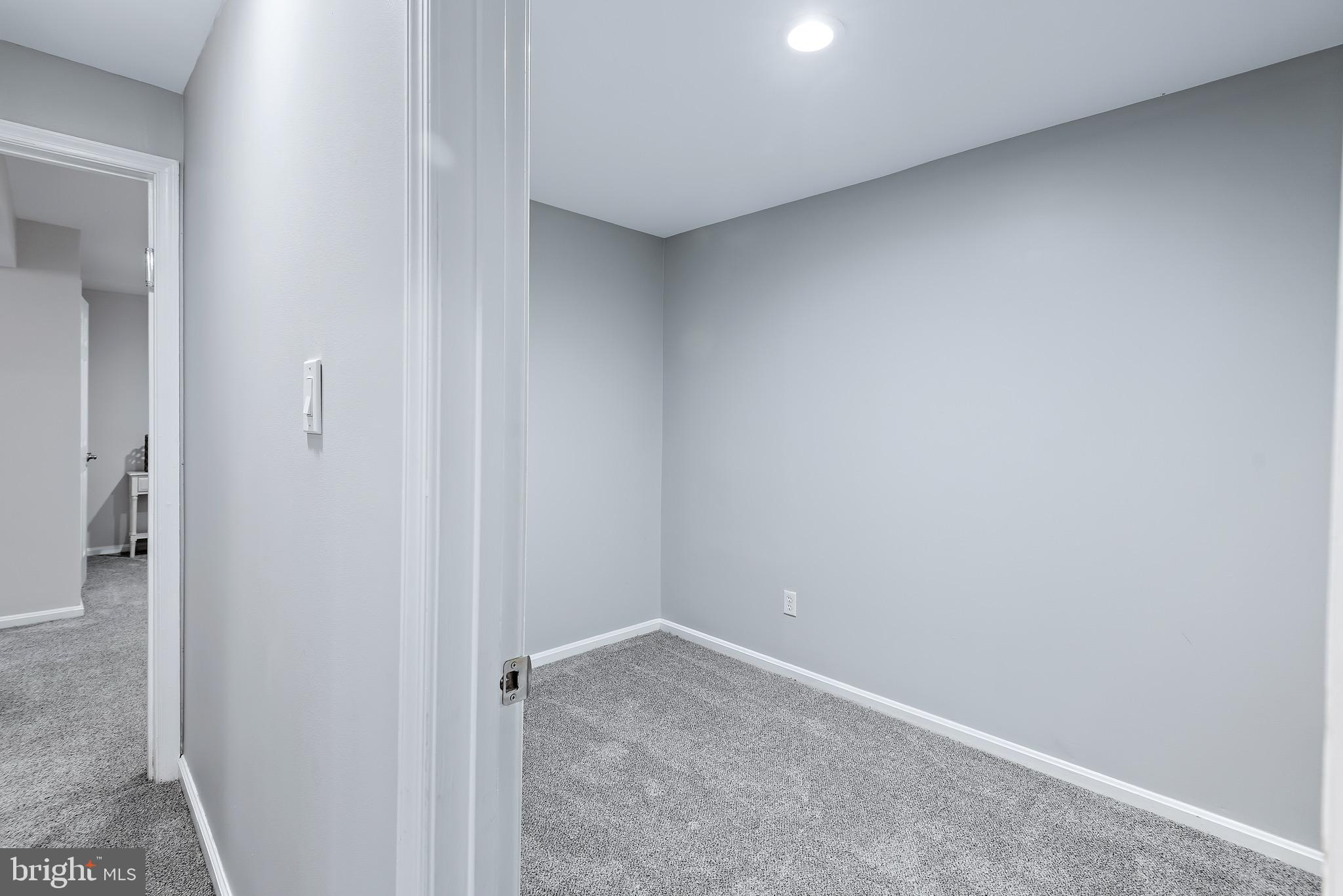 MILLS FARM - Residential