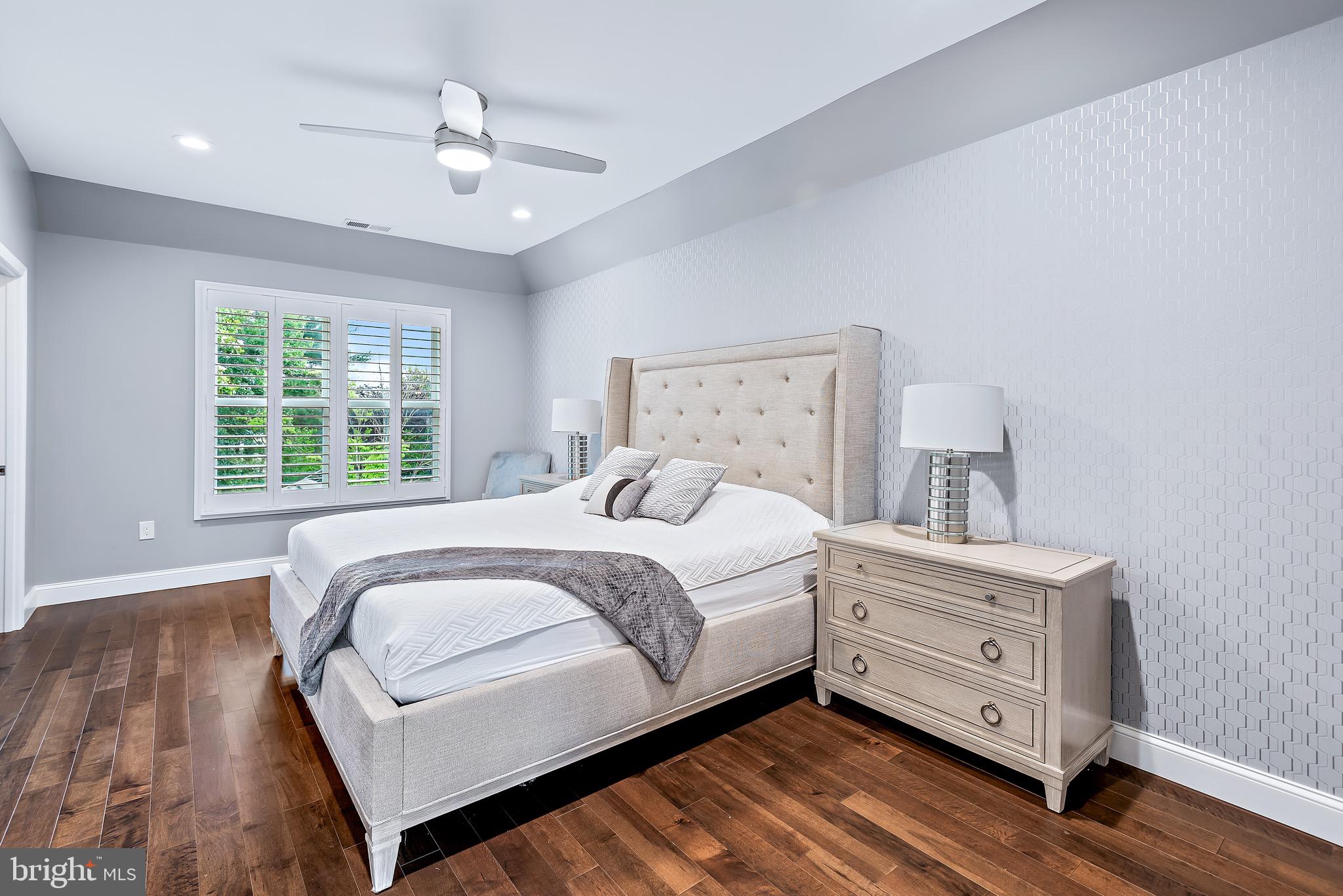 MILLS FARM - Residential