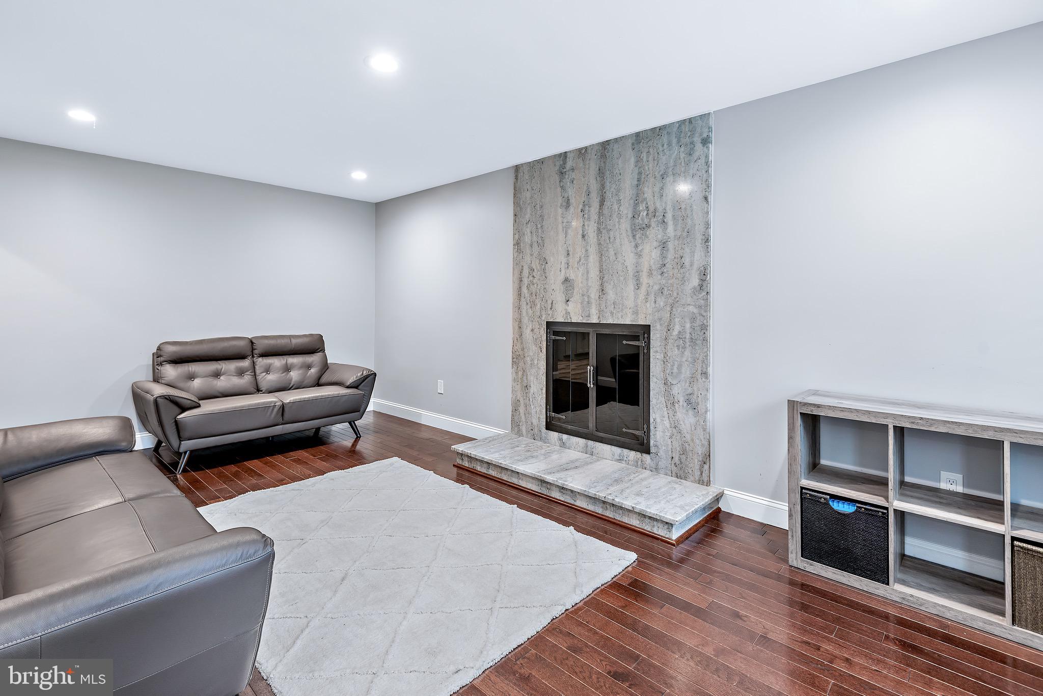 MILLS FARM - Residential