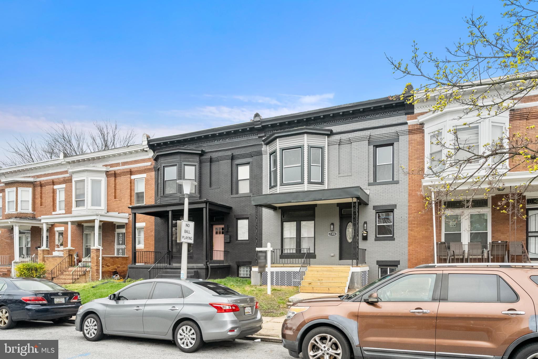 EVERGREEN LAWN - Residential