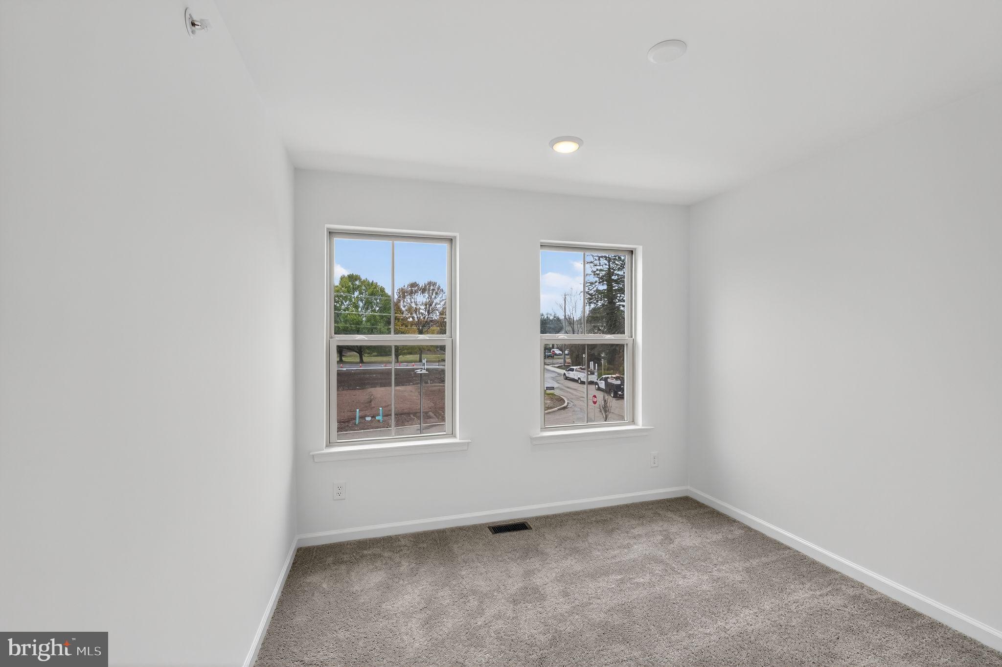 LEWIS POINTE - Residential