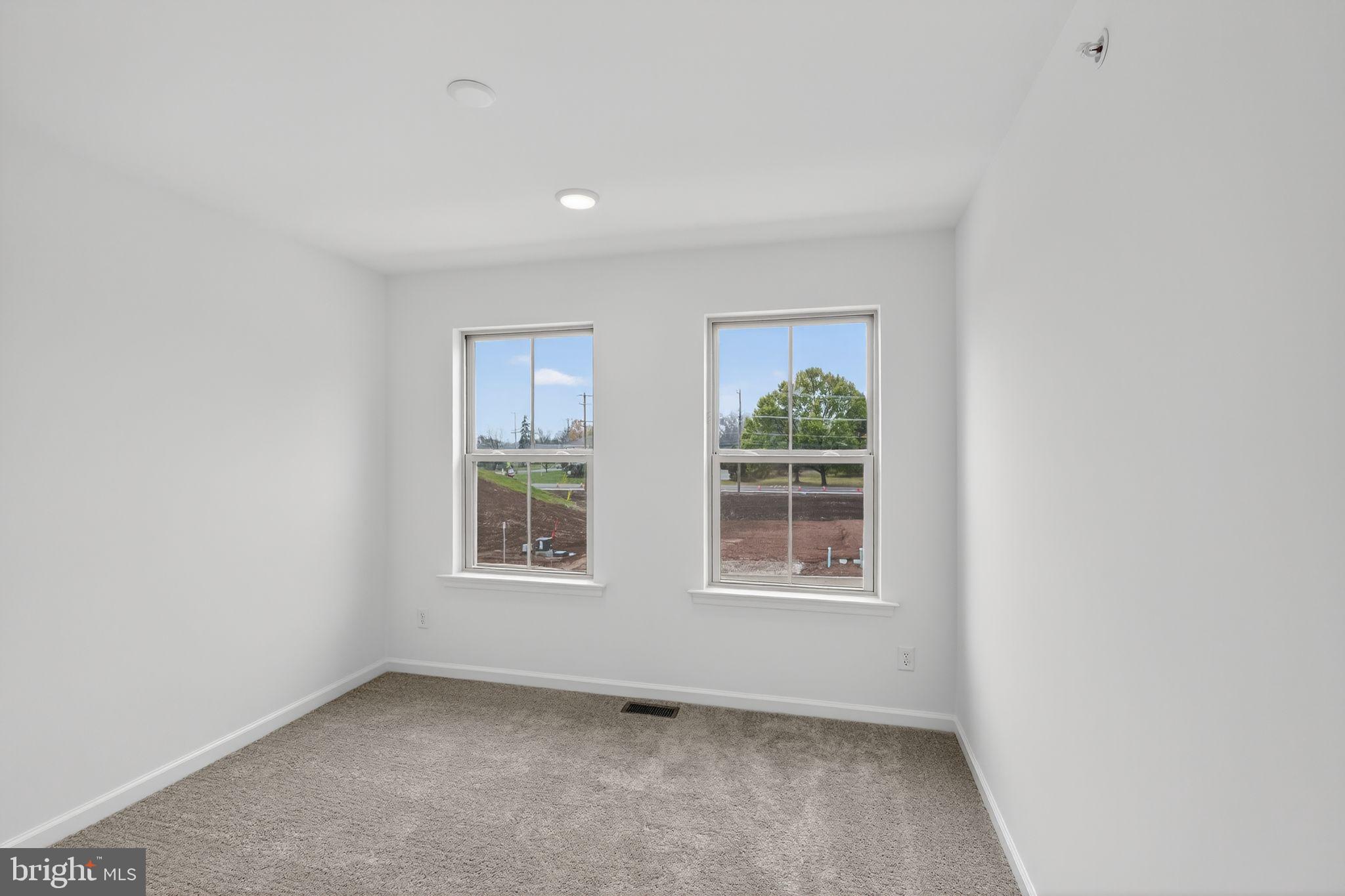 LEWIS POINTE - Residential