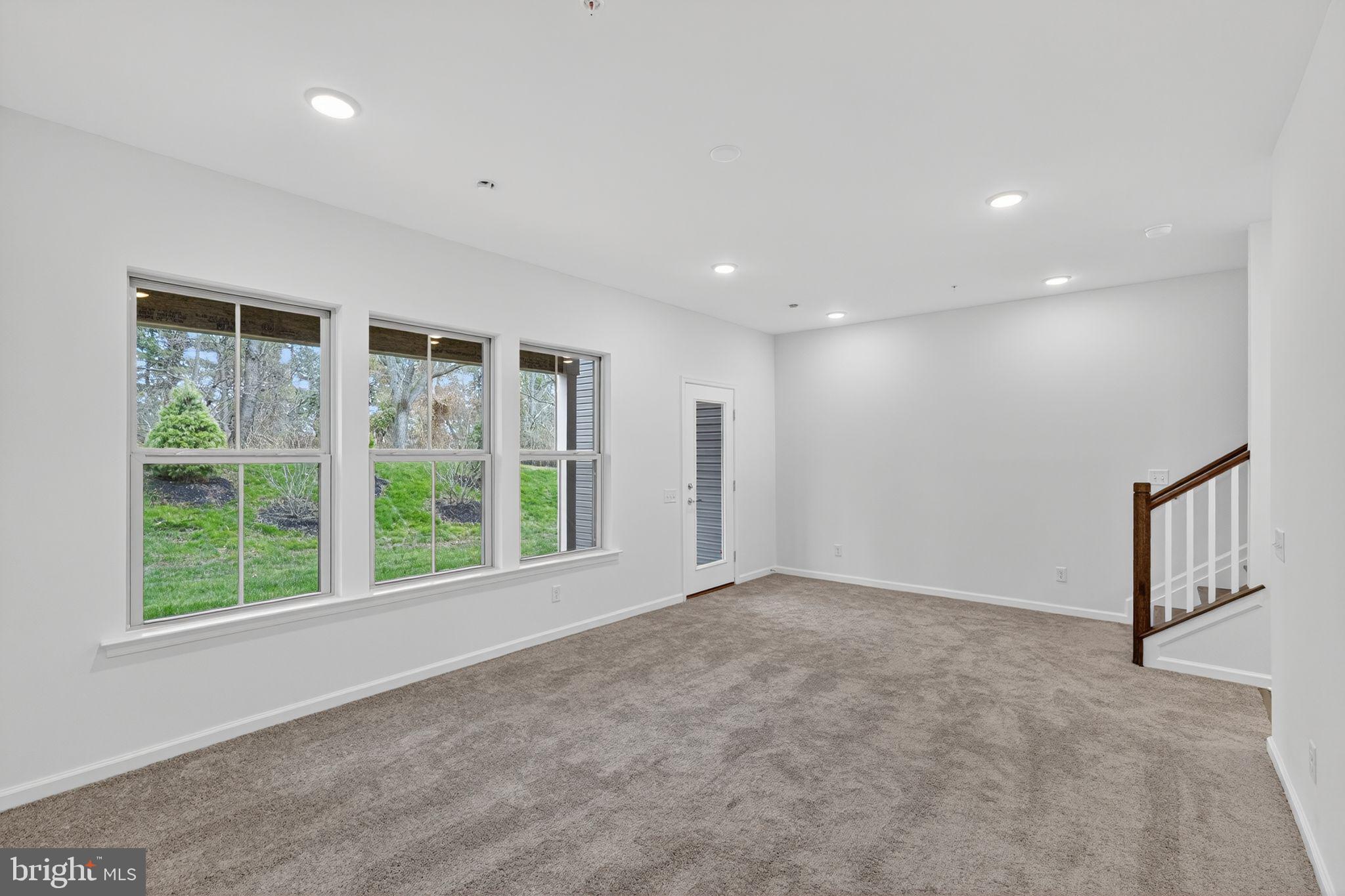 LEWIS POINTE - Residential