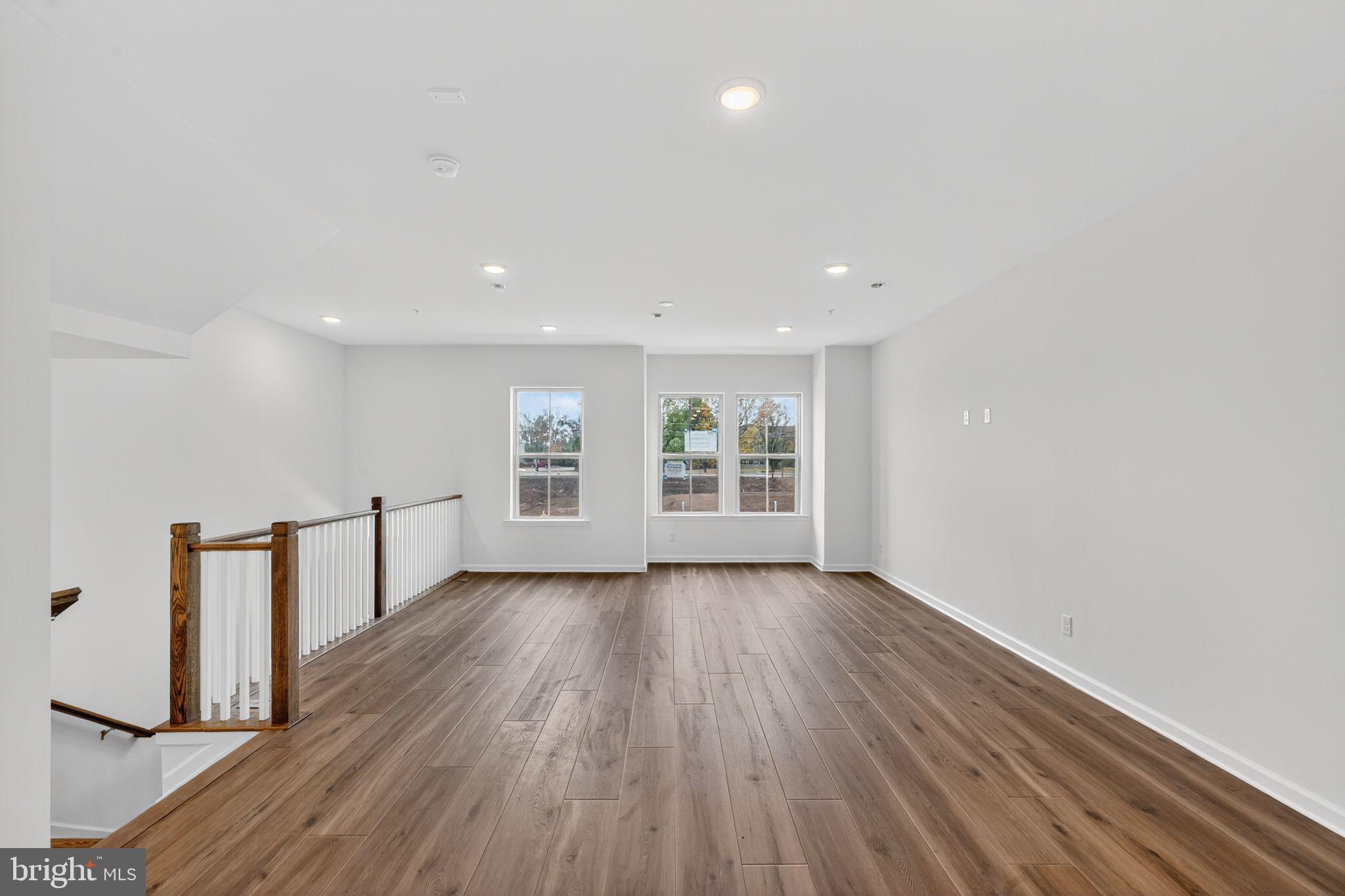 LEWIS POINTE - Residential