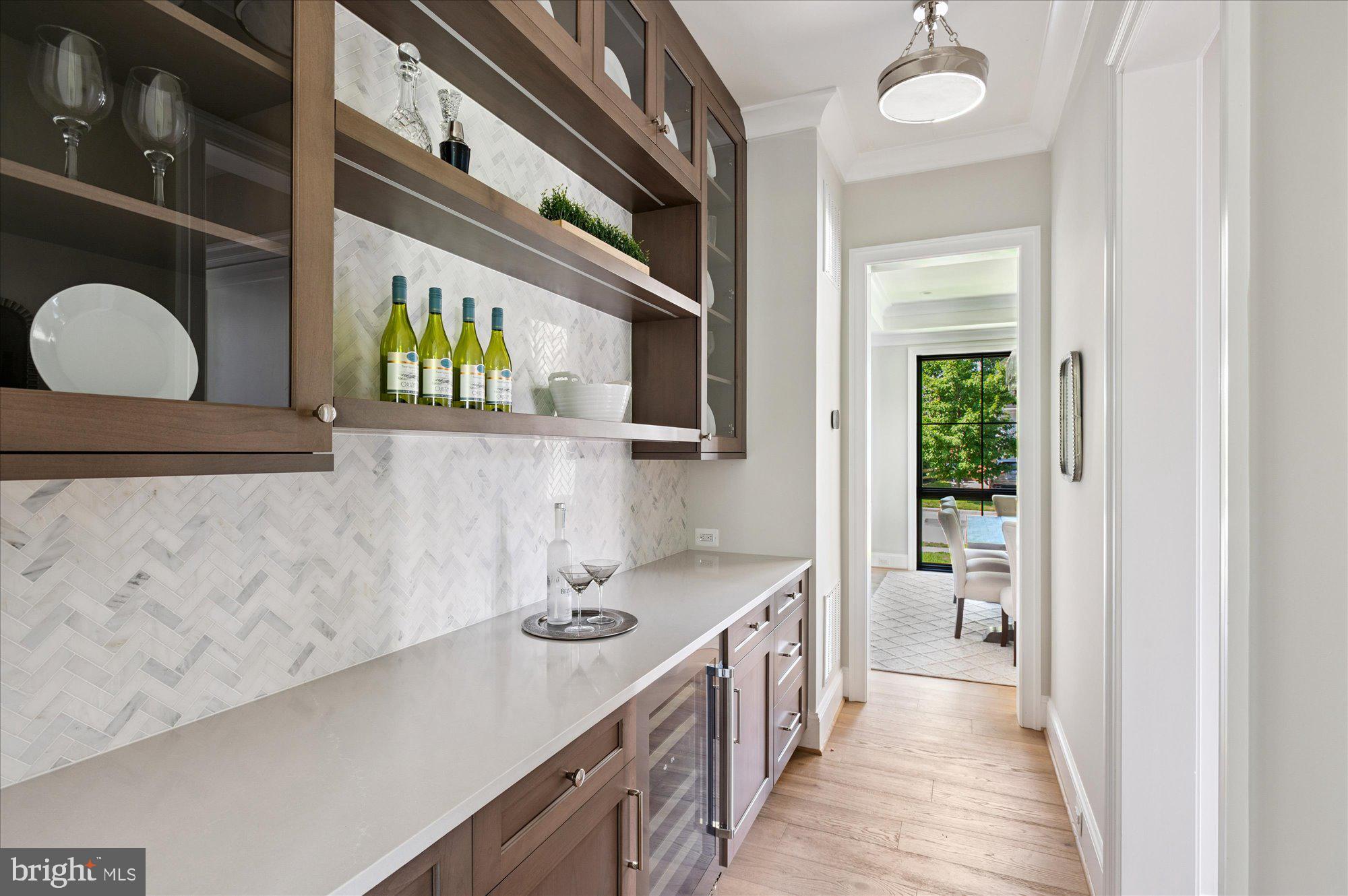 COUNTRY CLUB HILLS - Residential